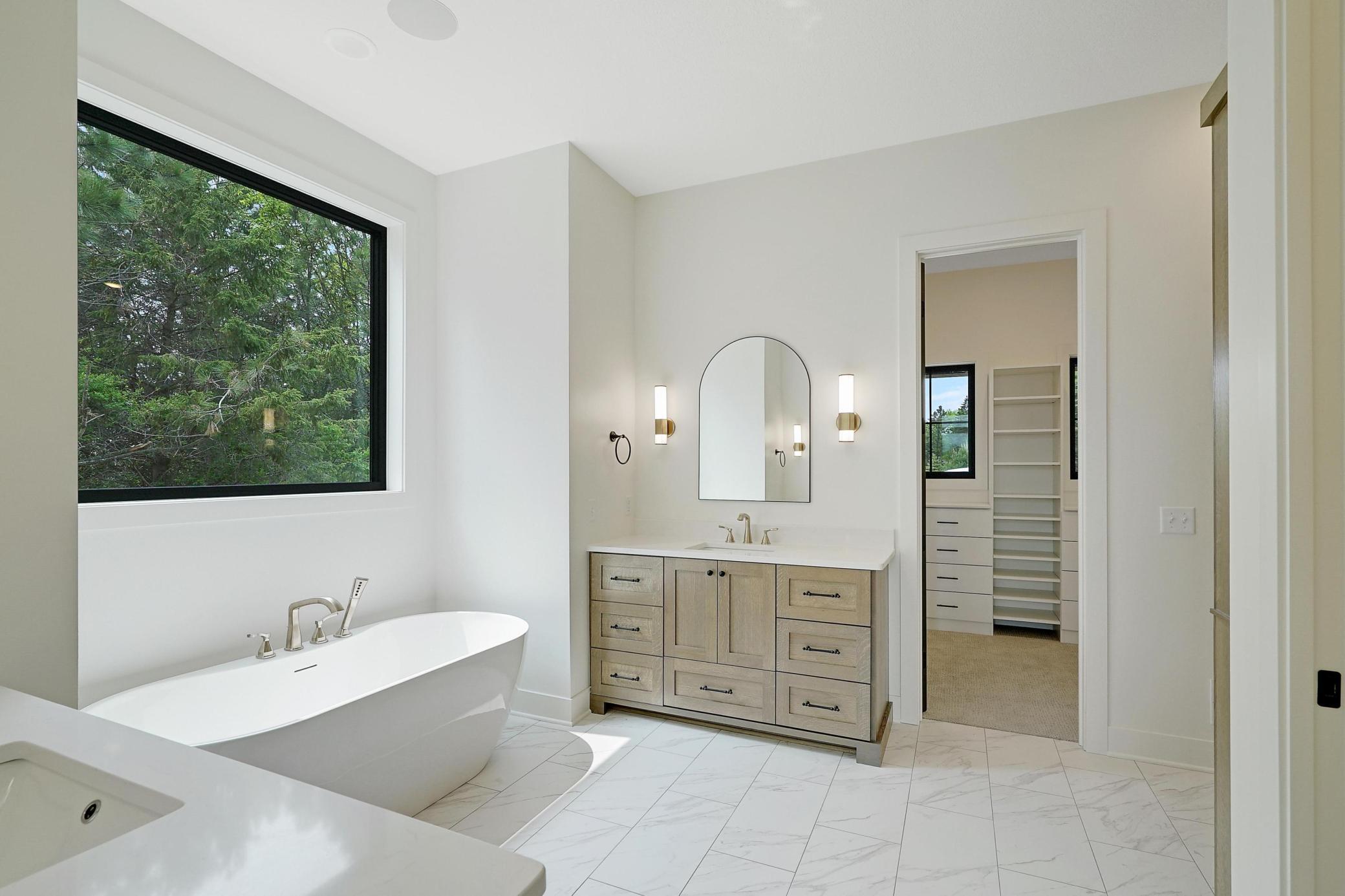 6699 Bridle Path
