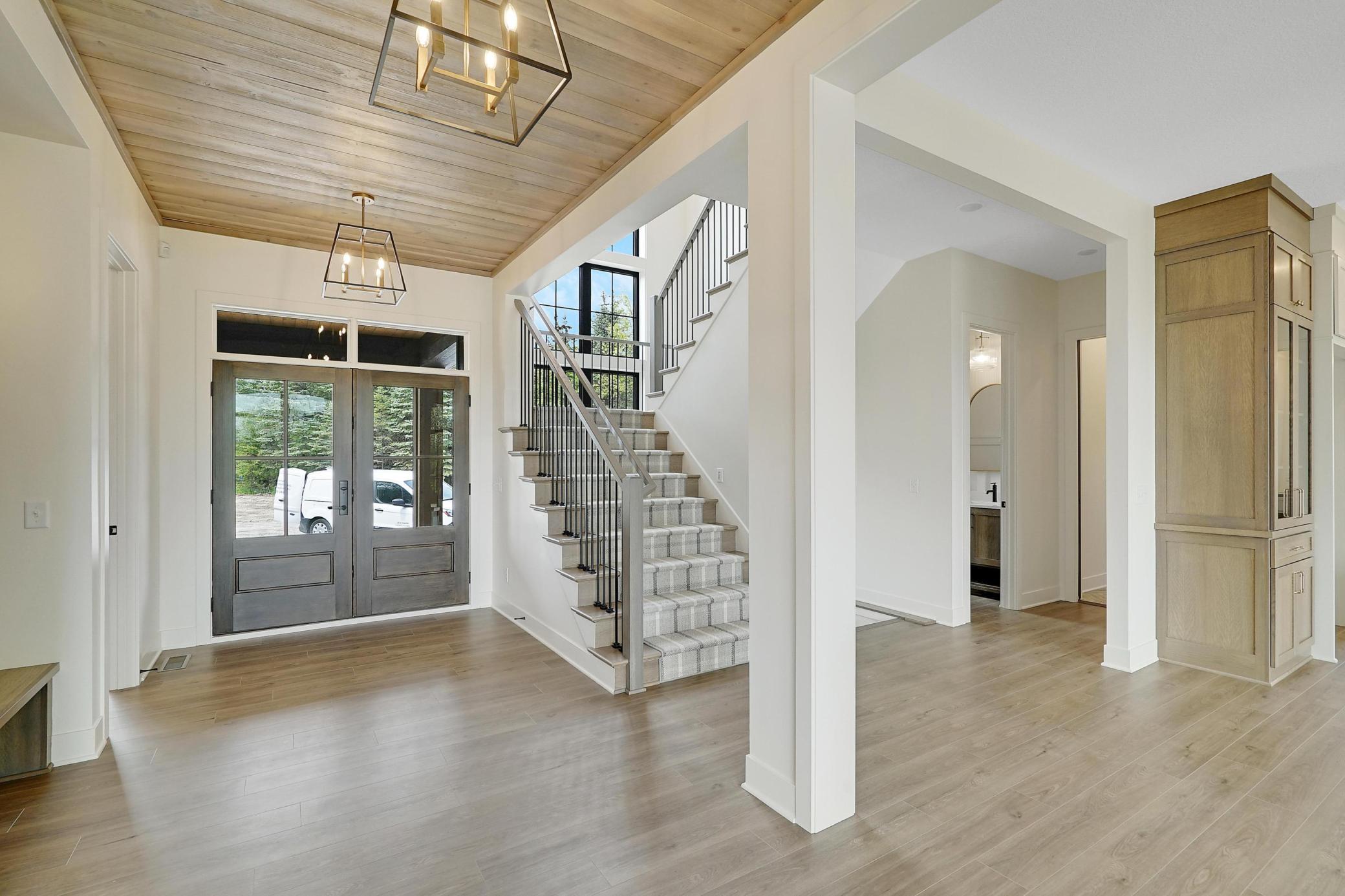 6699 Bridle Path