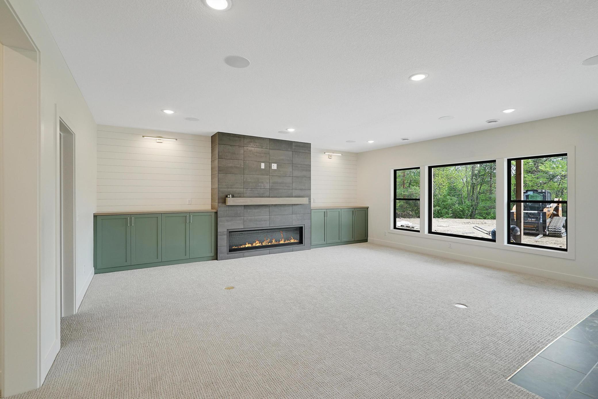 6699 Bridle Path