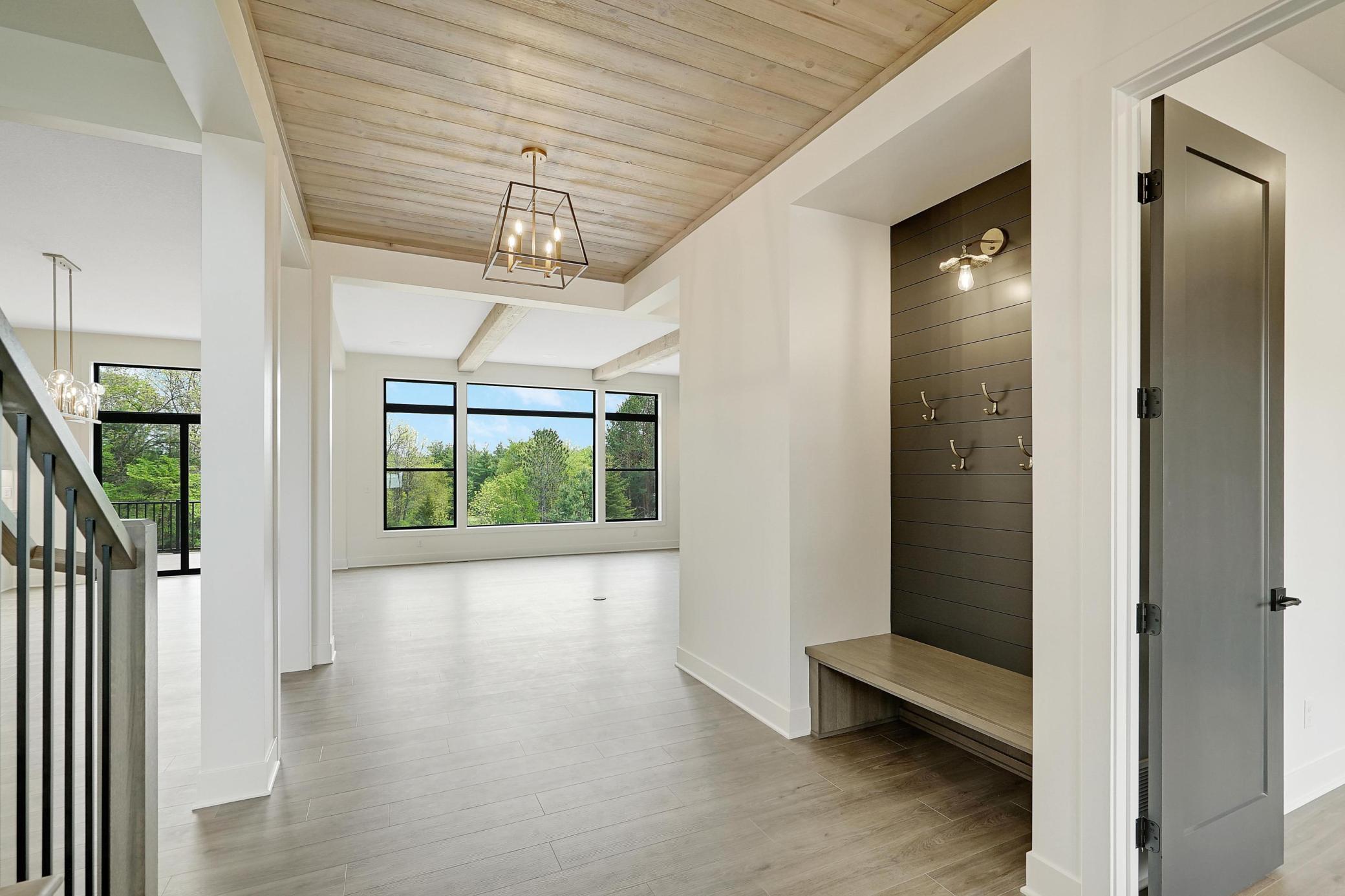 6699 Bridle Path