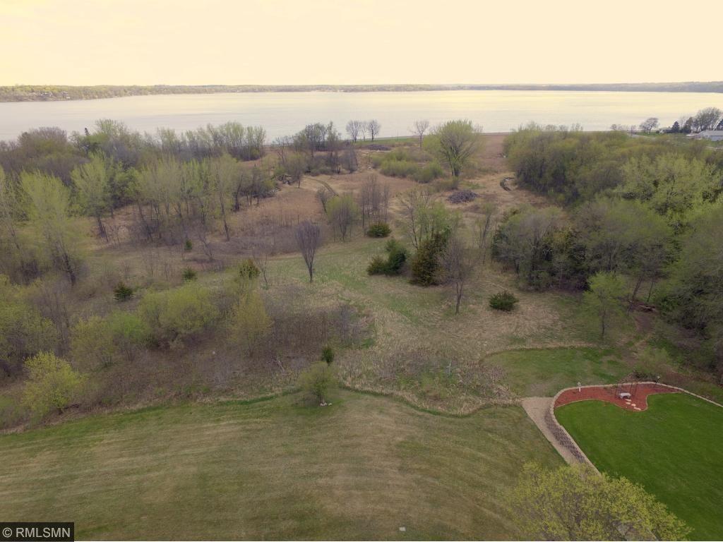 609 Lake Boulevard