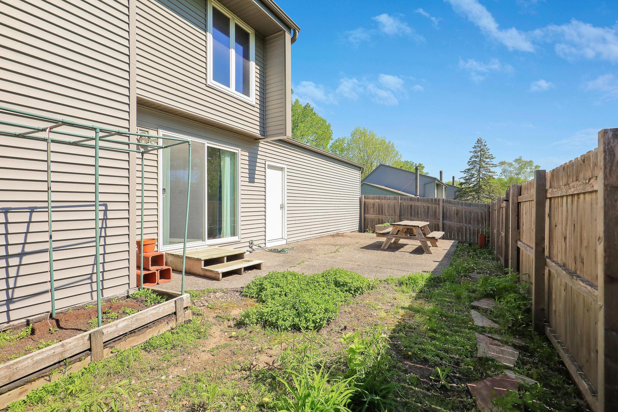 3776 Golden Hills Terrace