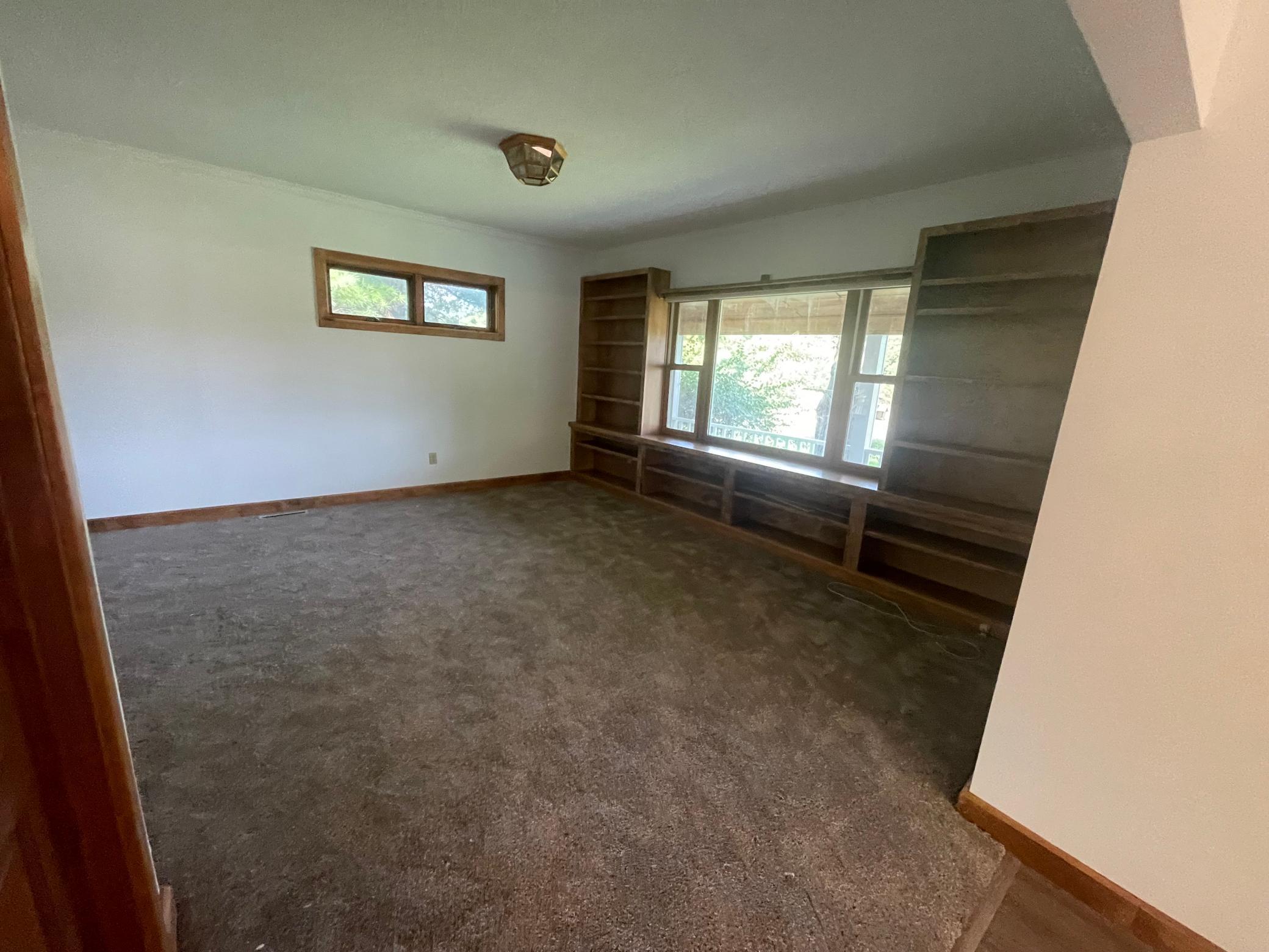 1079 County Road 39 NW