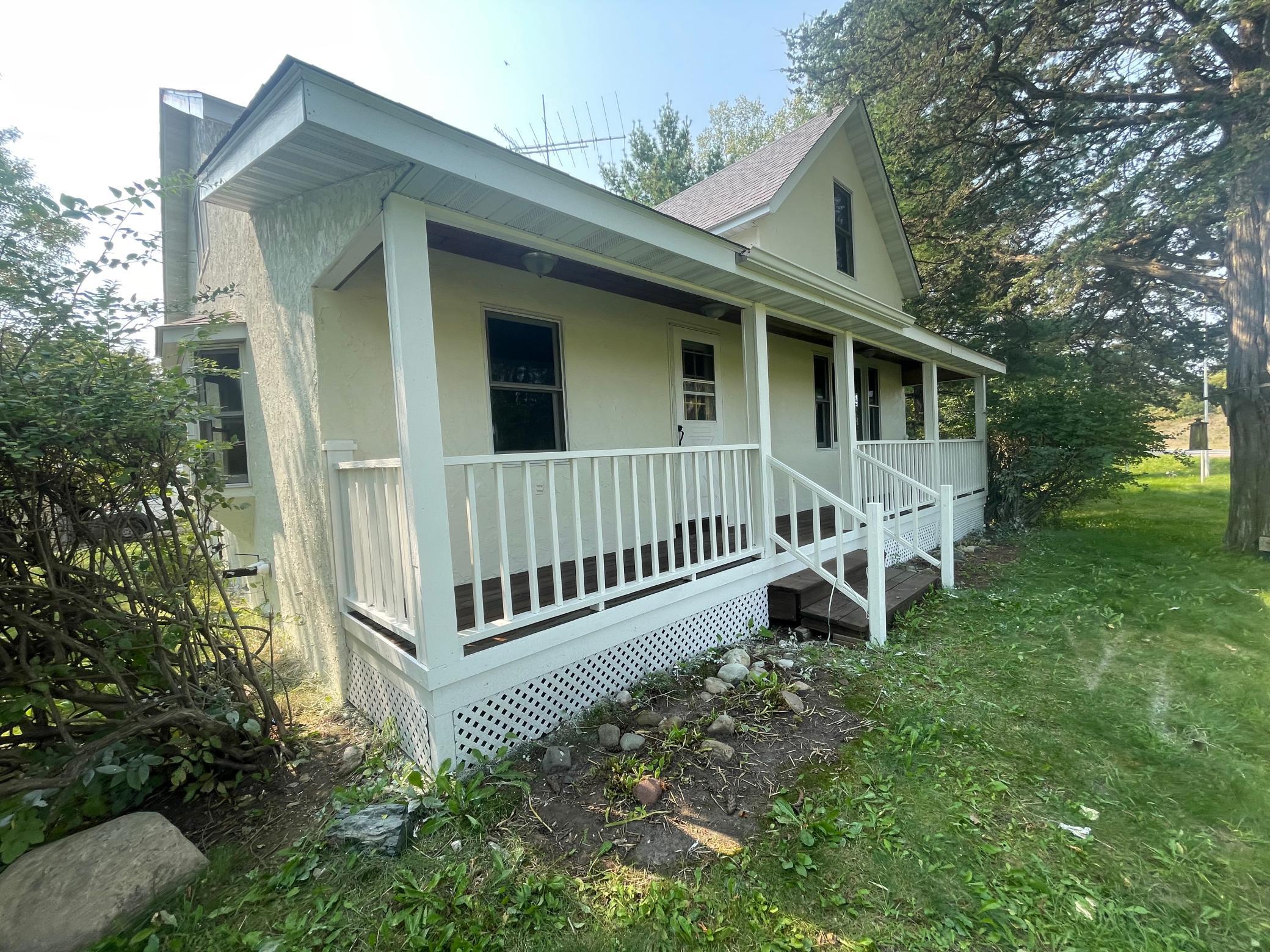 1079 County Road 39 NW