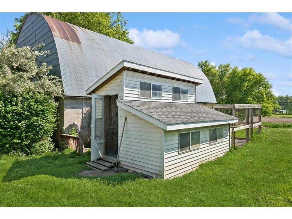 1079 County Road 39 NW