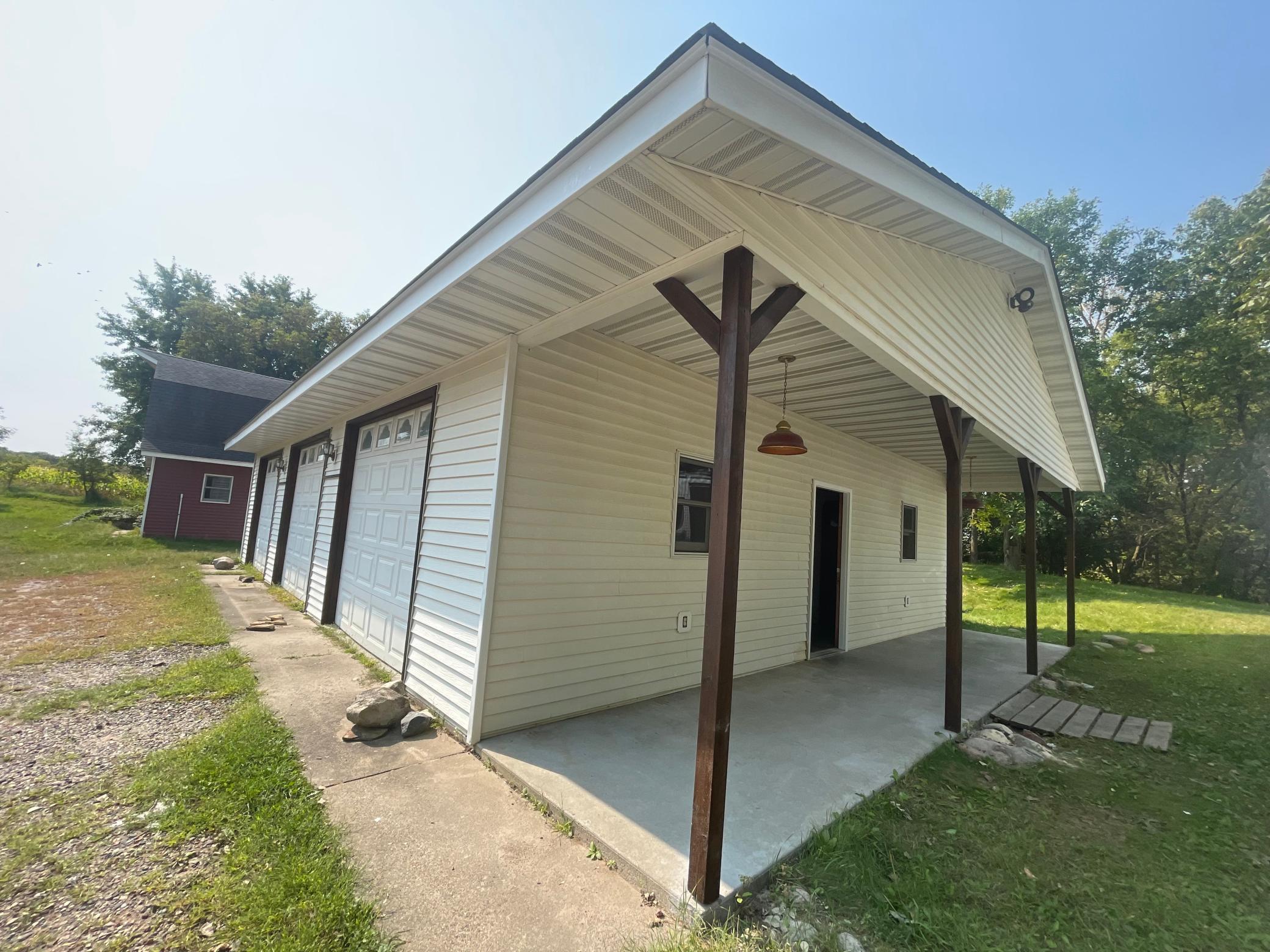 1079 County Road 39 NW