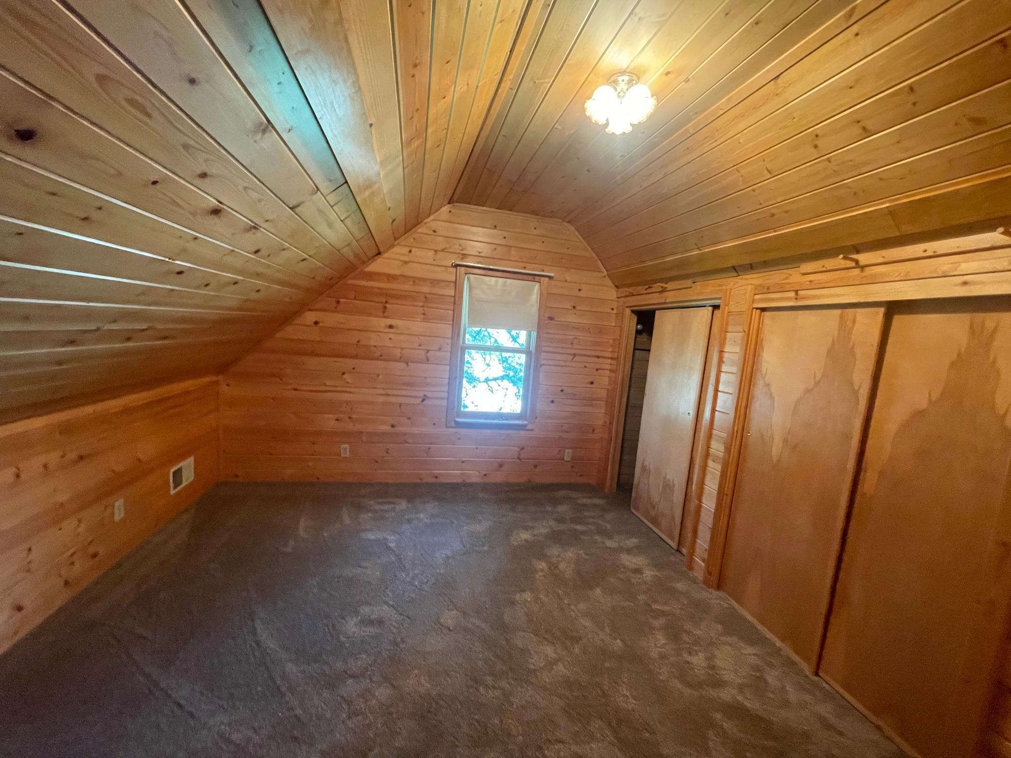 1079 County Road 39 NW