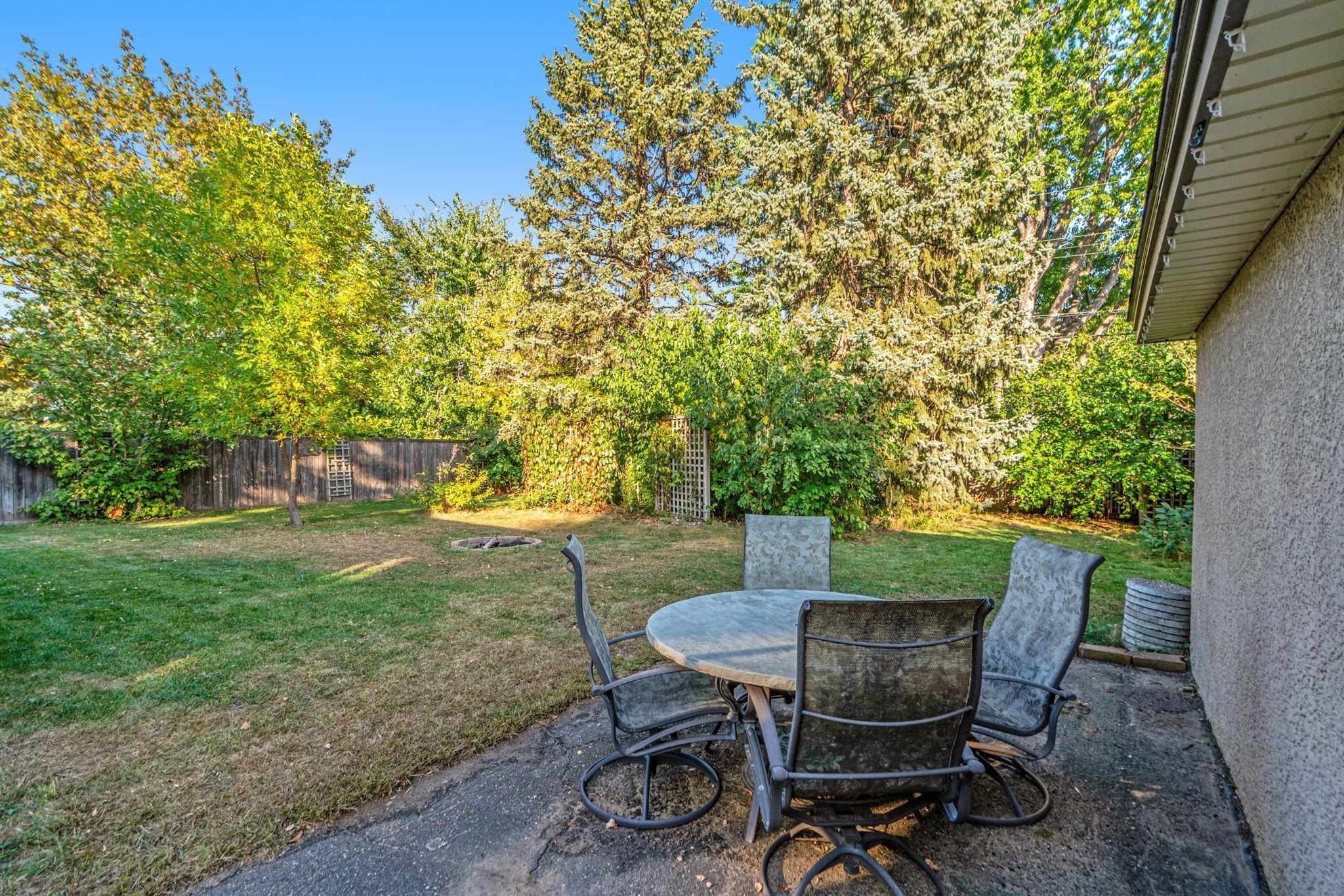 6106 Emerson Avenue N