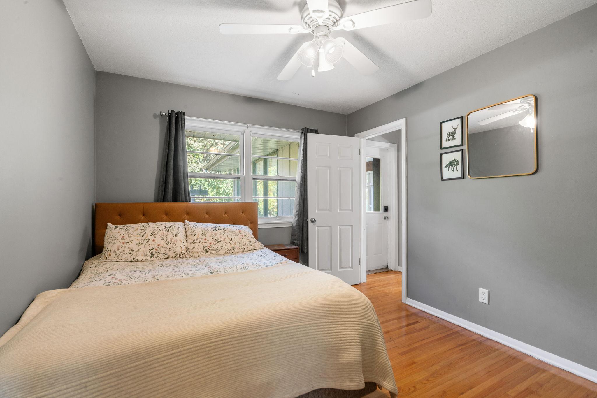 6106 Emerson Avenue N