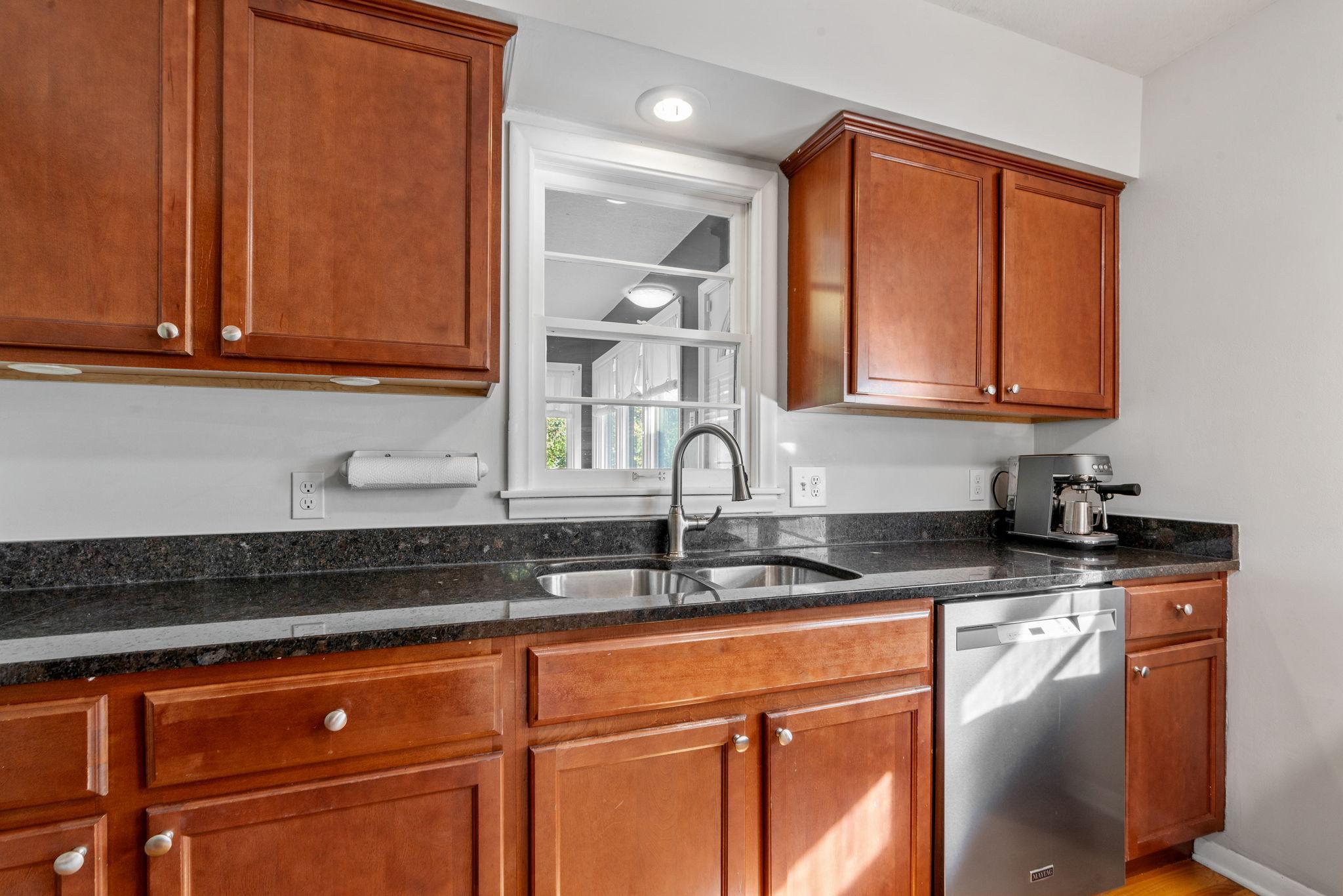 6106 Emerson Avenue N