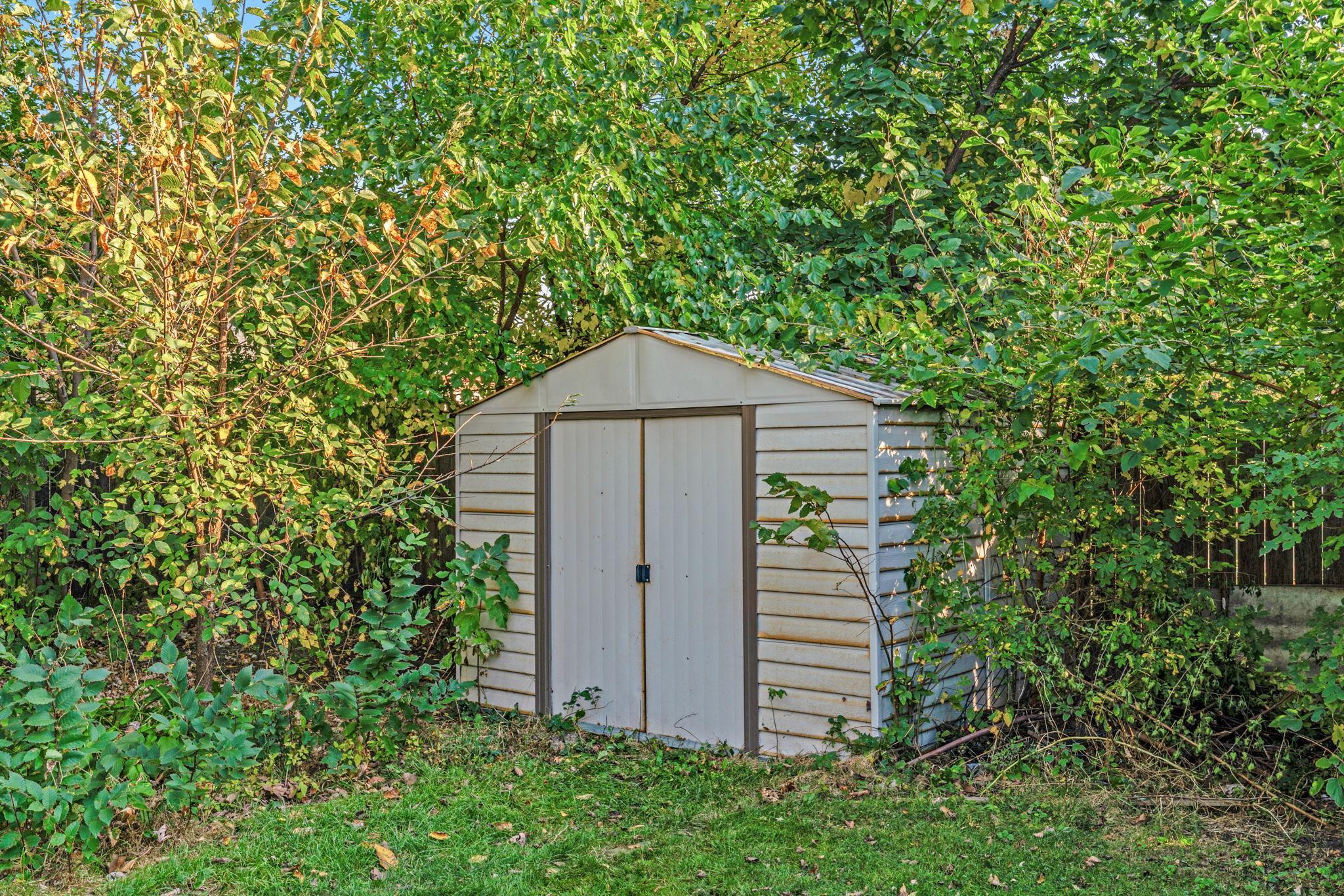 6106 Emerson Avenue N