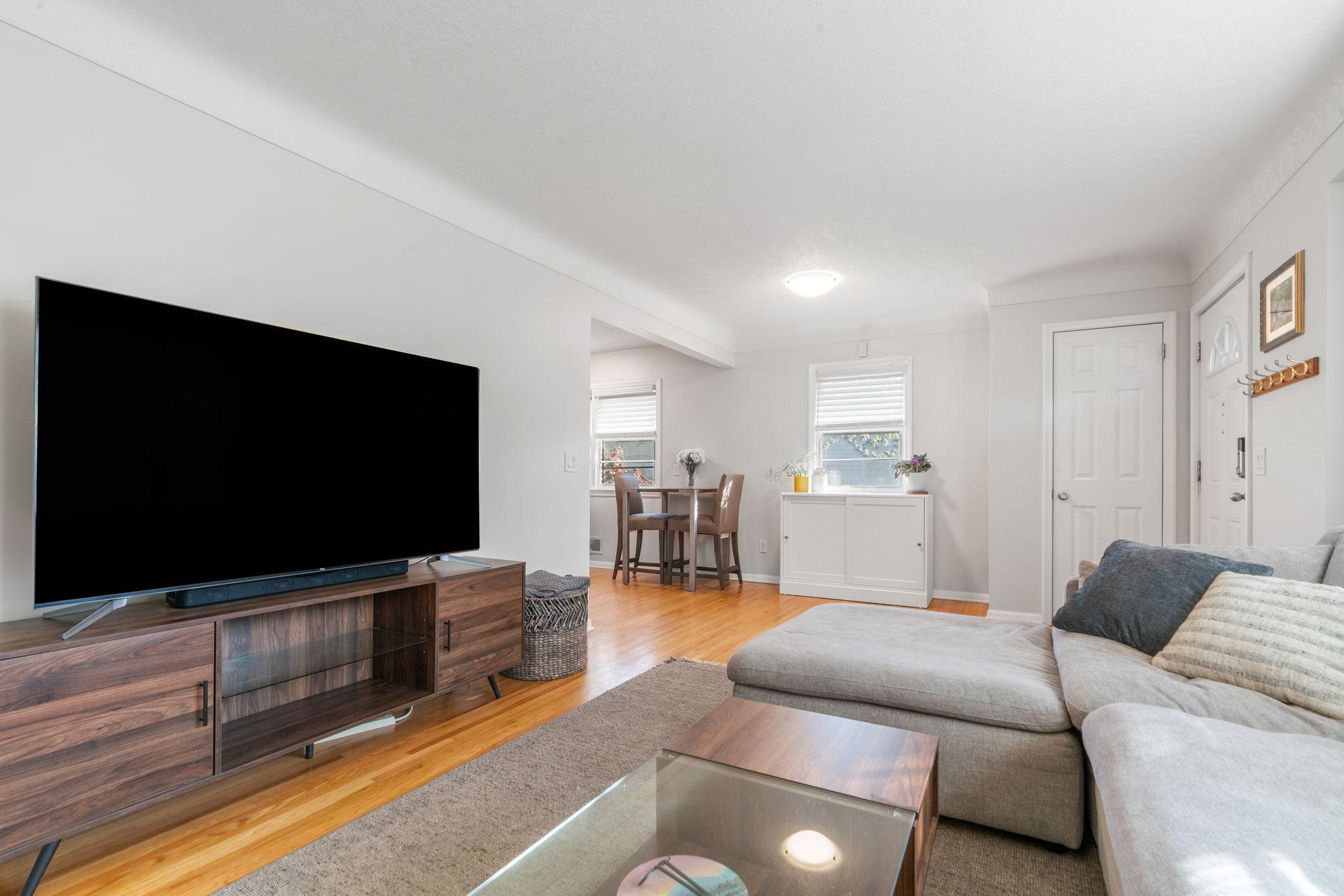 6106 Emerson Avenue N