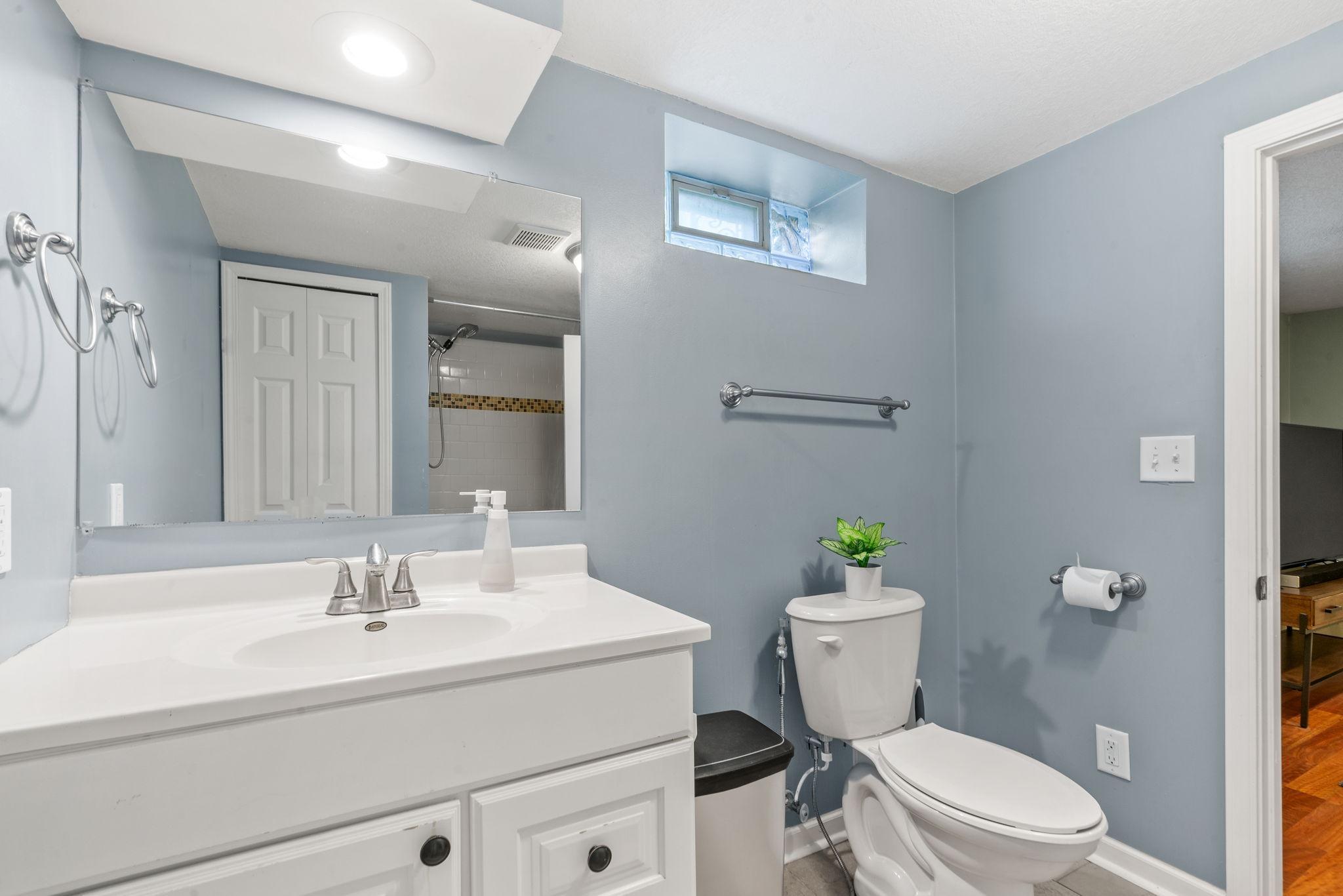 6106 Emerson Avenue N