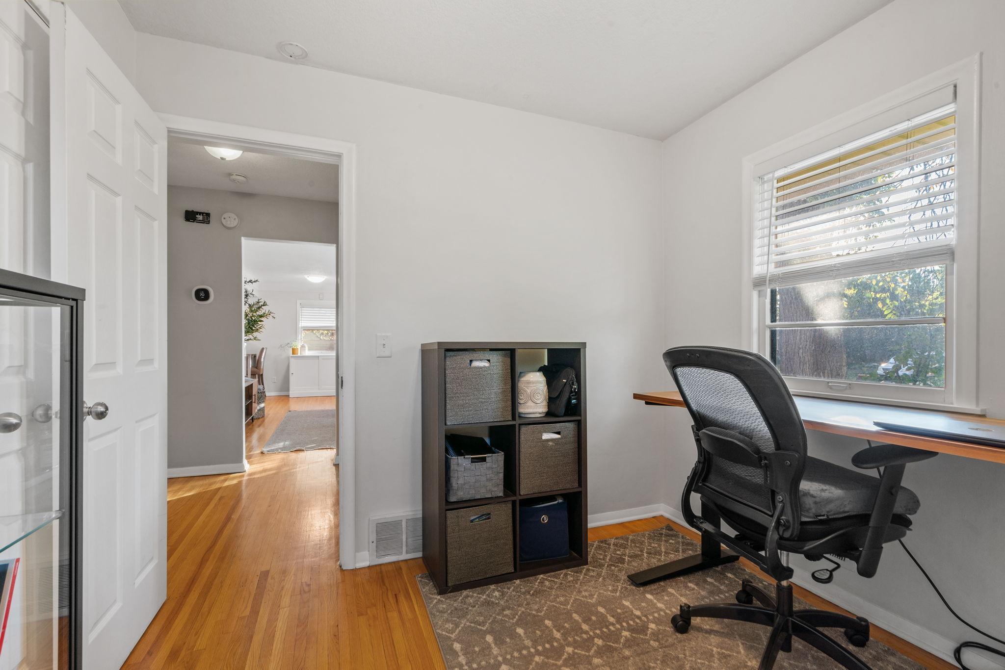 6106 Emerson Avenue N