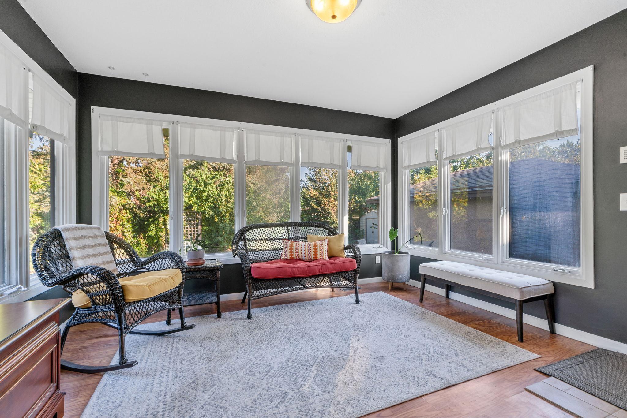 6106 Emerson Avenue N