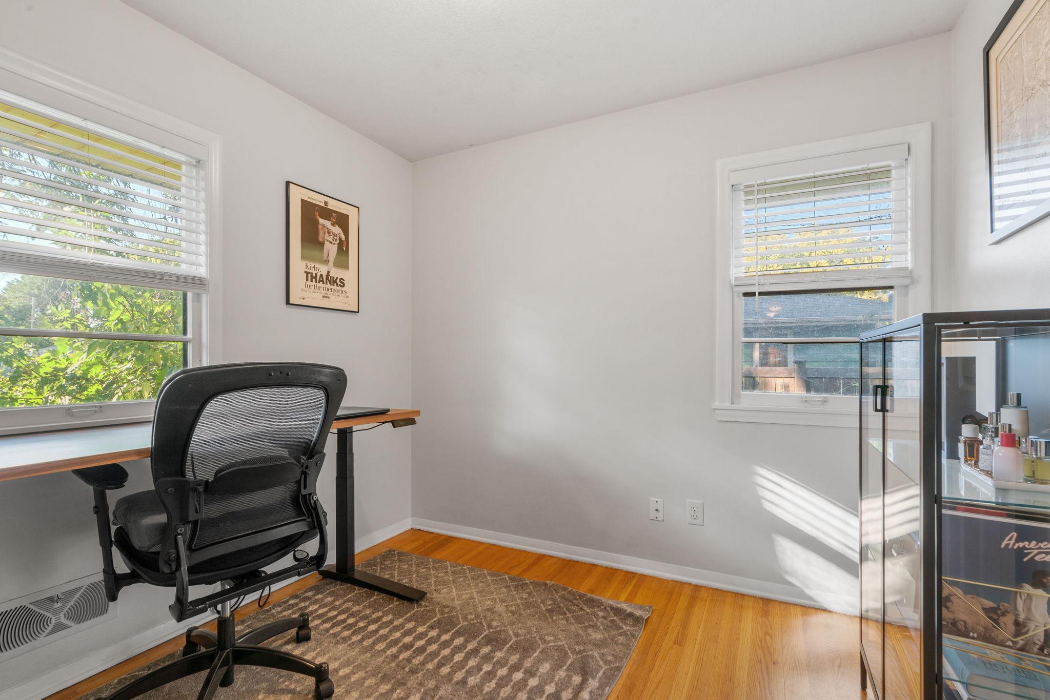 6106 Emerson Avenue N