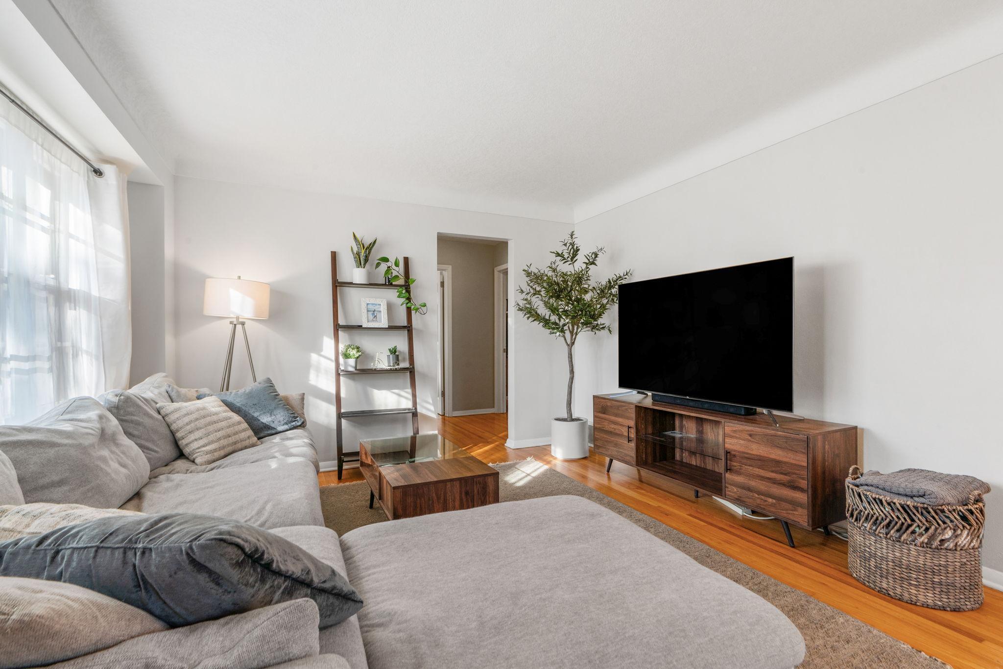 6106 Emerson Avenue N