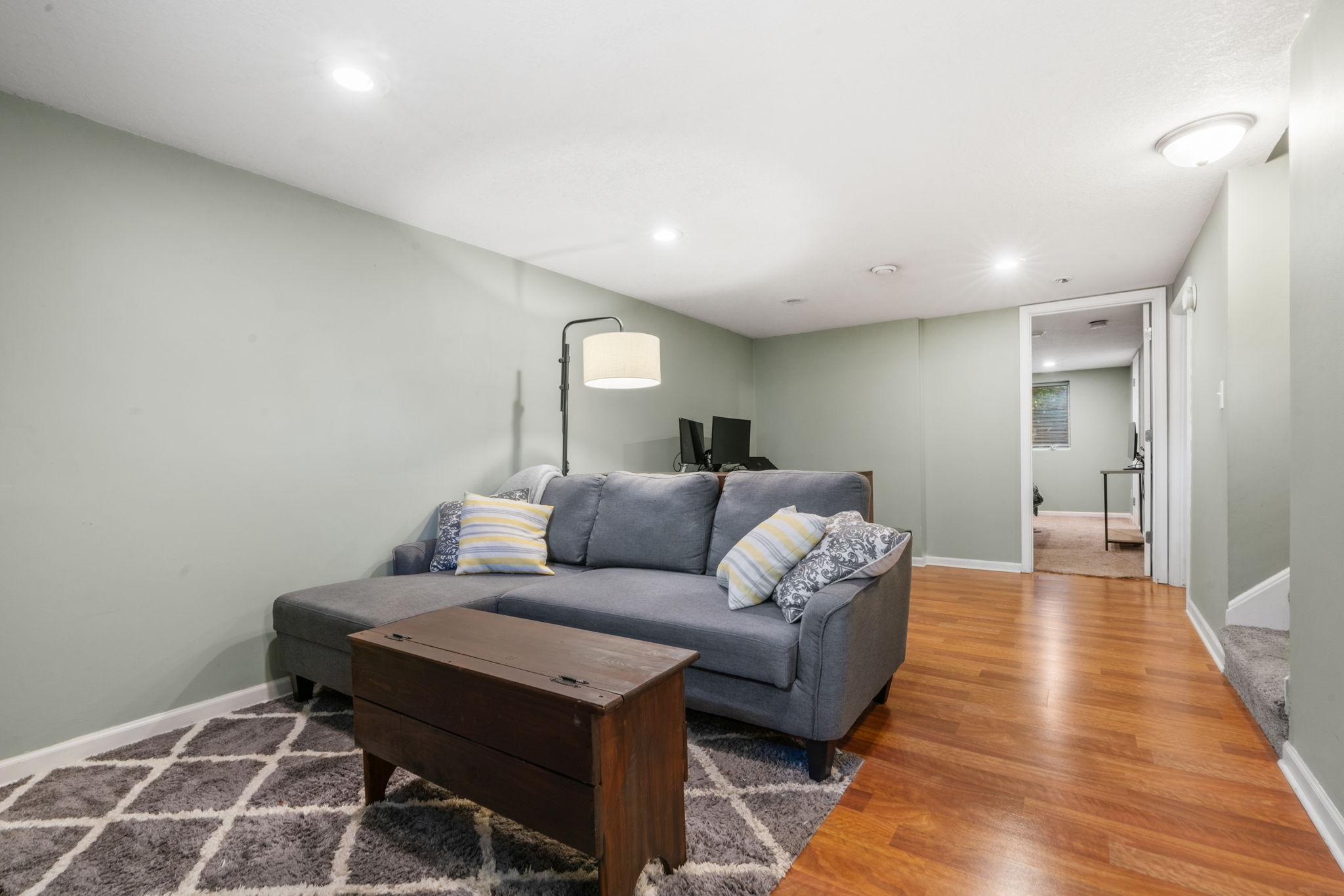 6106 Emerson Avenue N