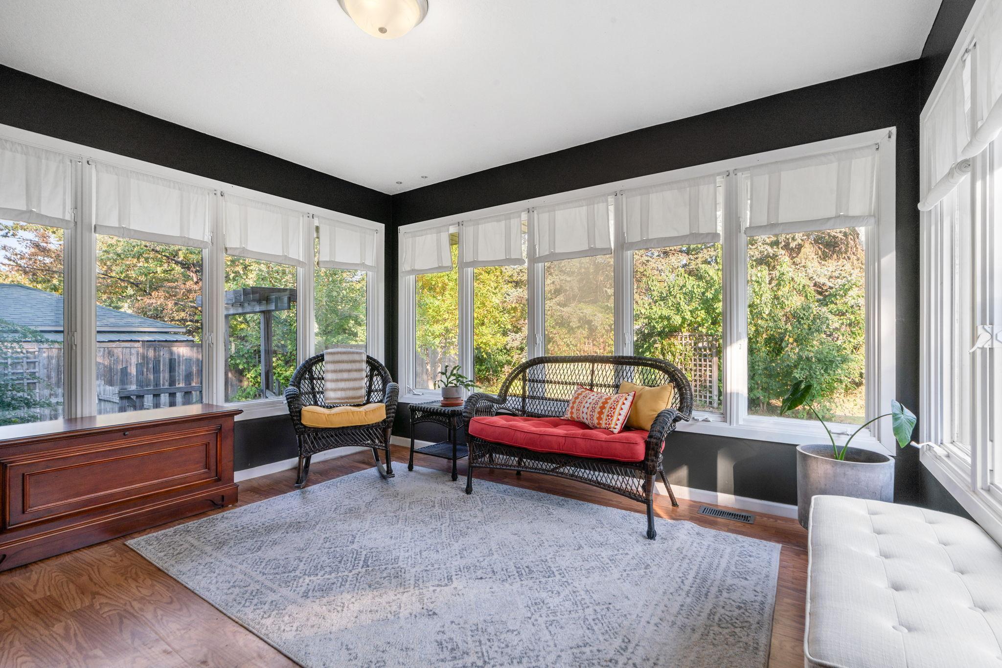 6106 Emerson Avenue N