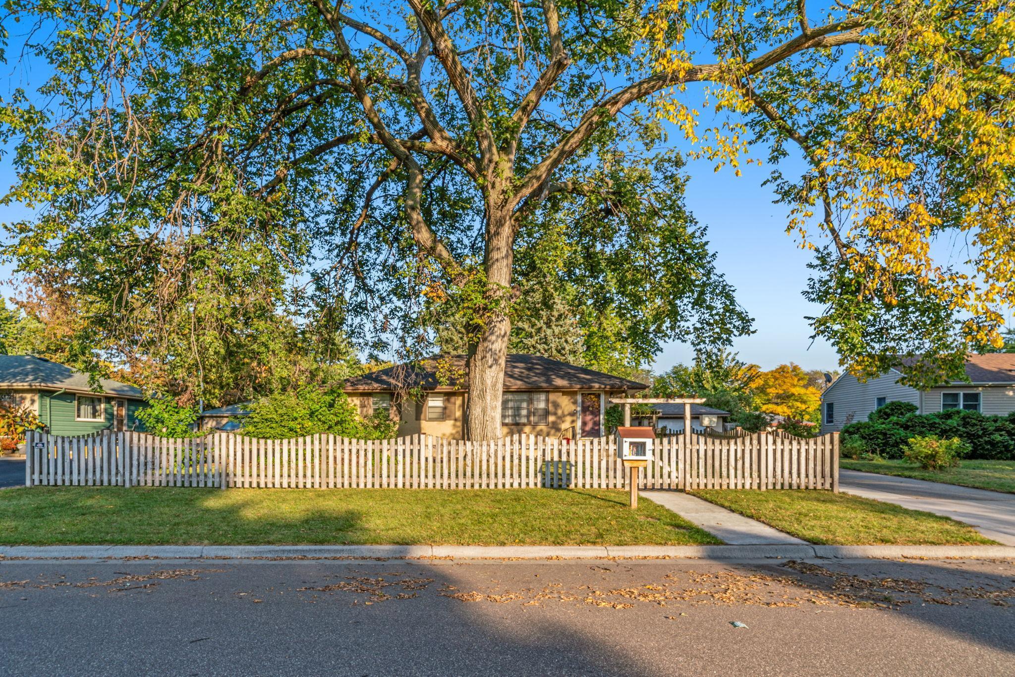 6106 Emerson Avenue N