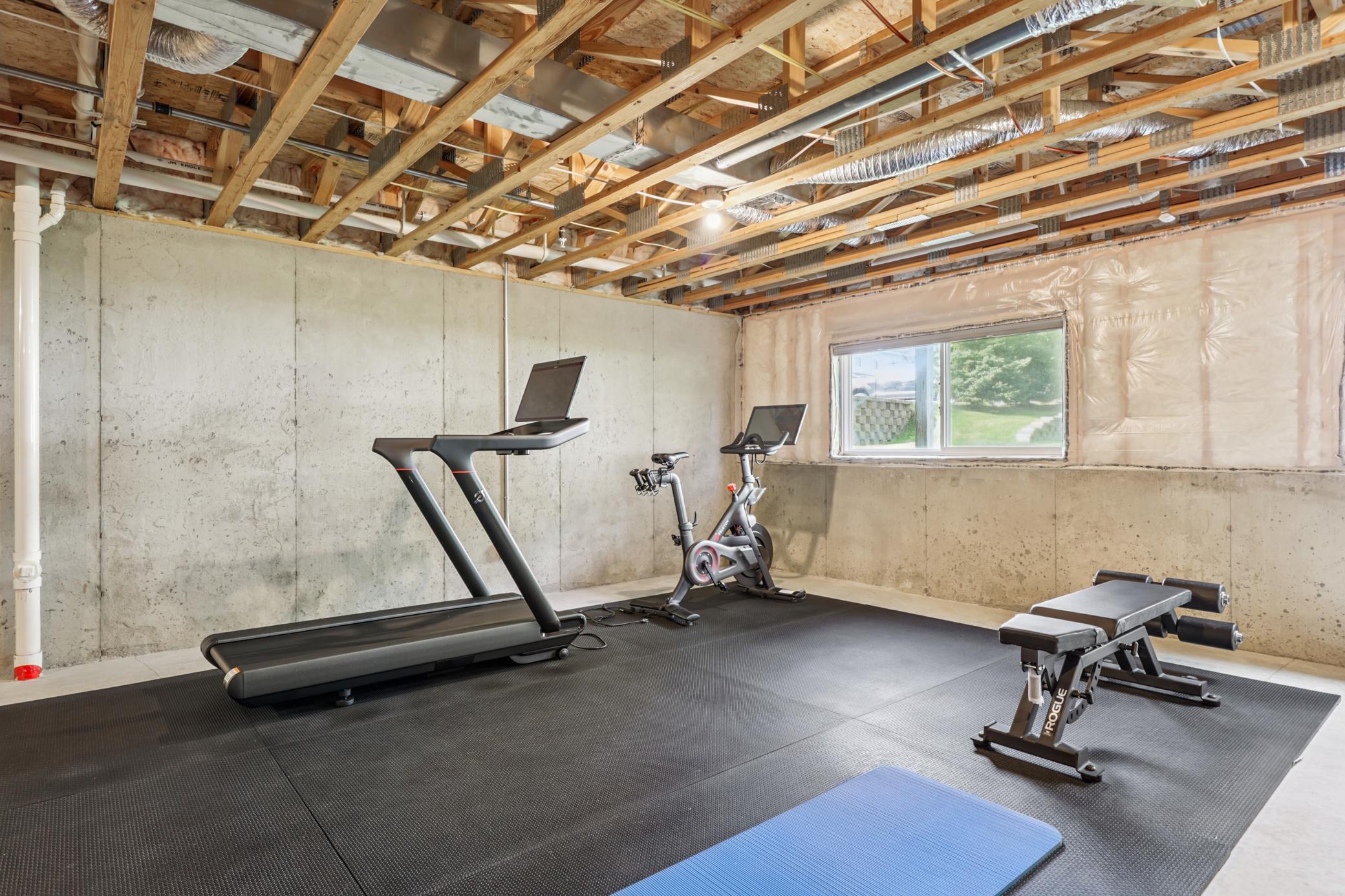 9534 Roosevelt Drive