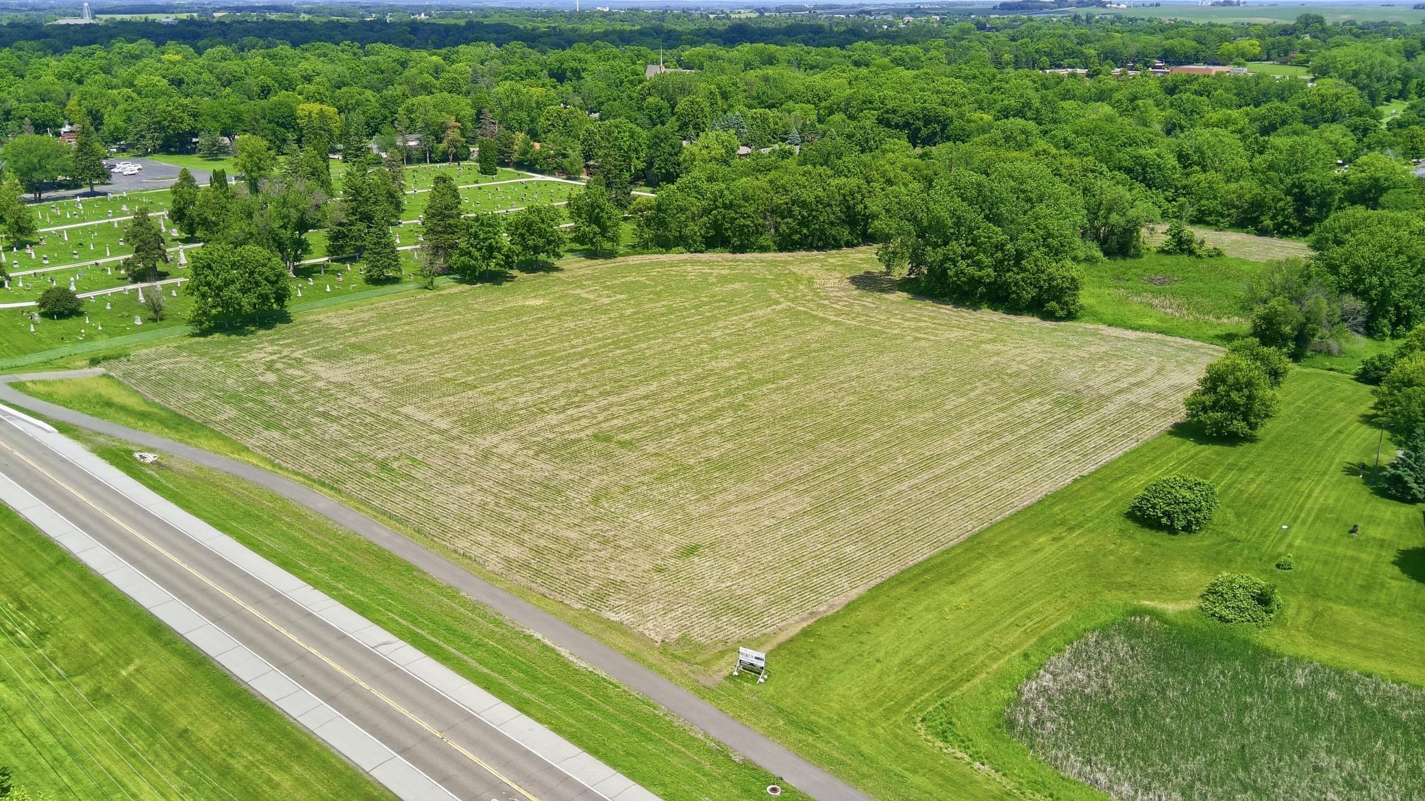 XXXX Division Street S