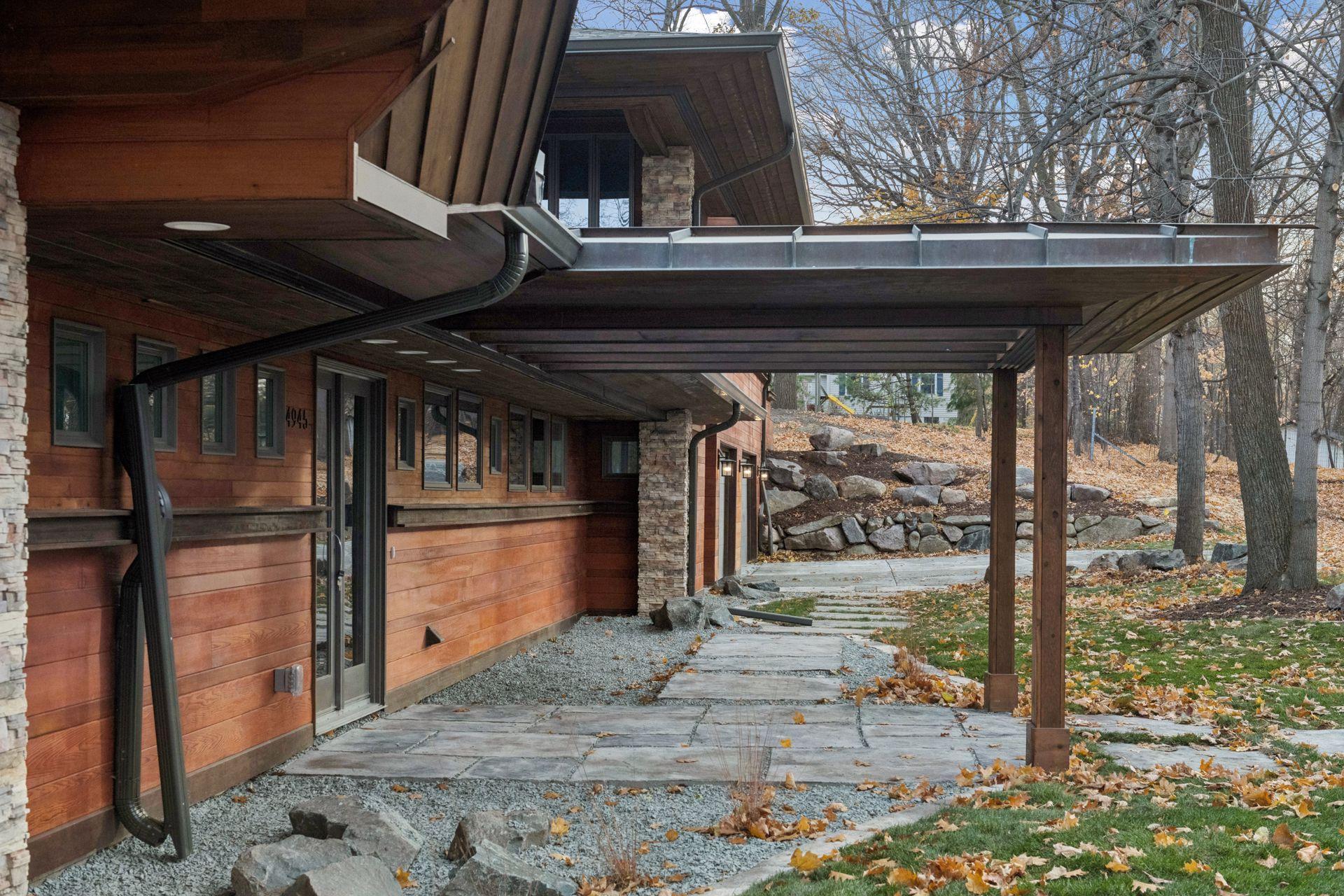 4945 Glen Elyn Road