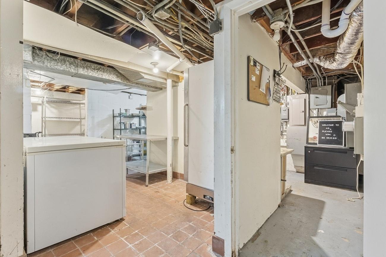 1409 Arcade Street
