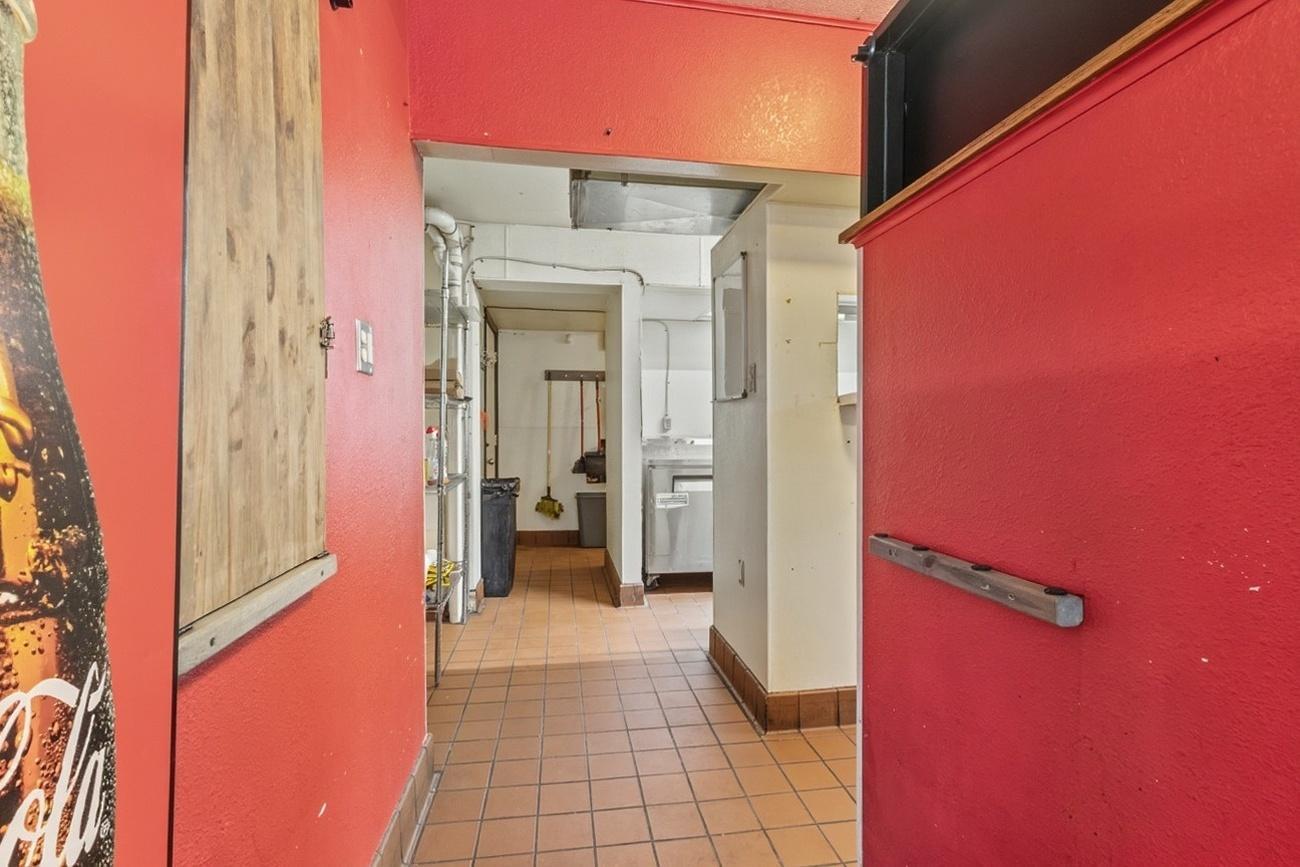 1409 Arcade Street
