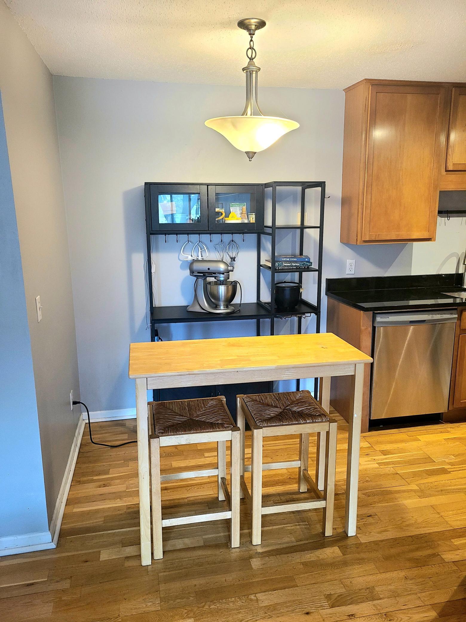 520 Ridgewood Avenue Unit: 106