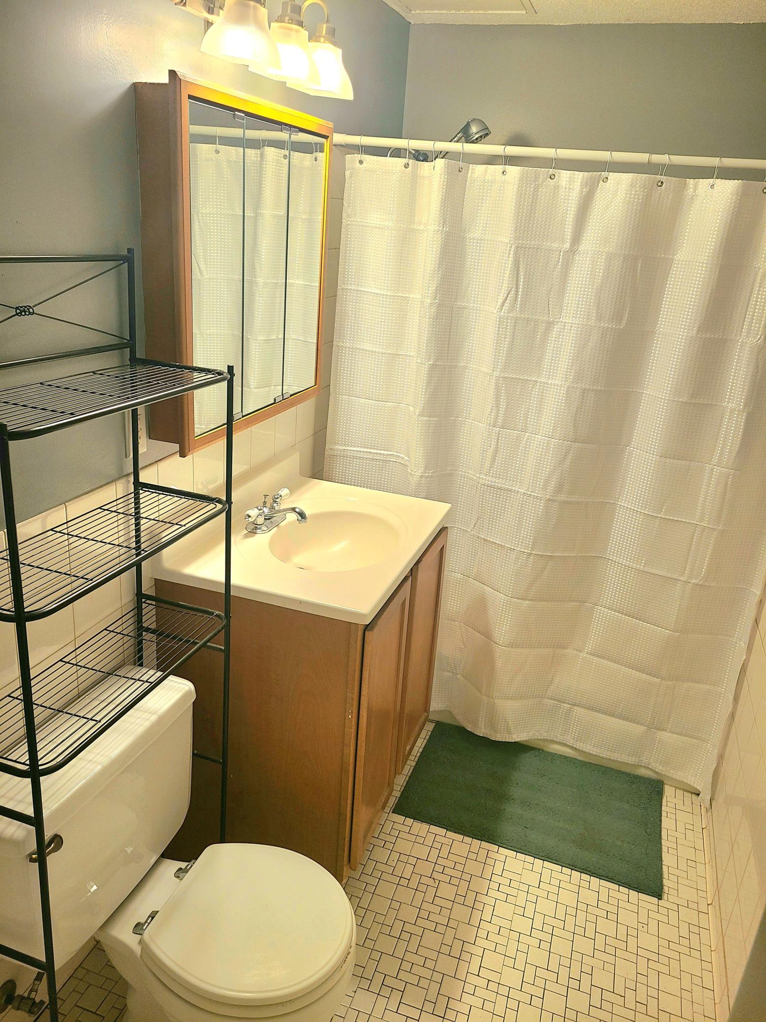 520 Ridgewood Avenue Unit: 106