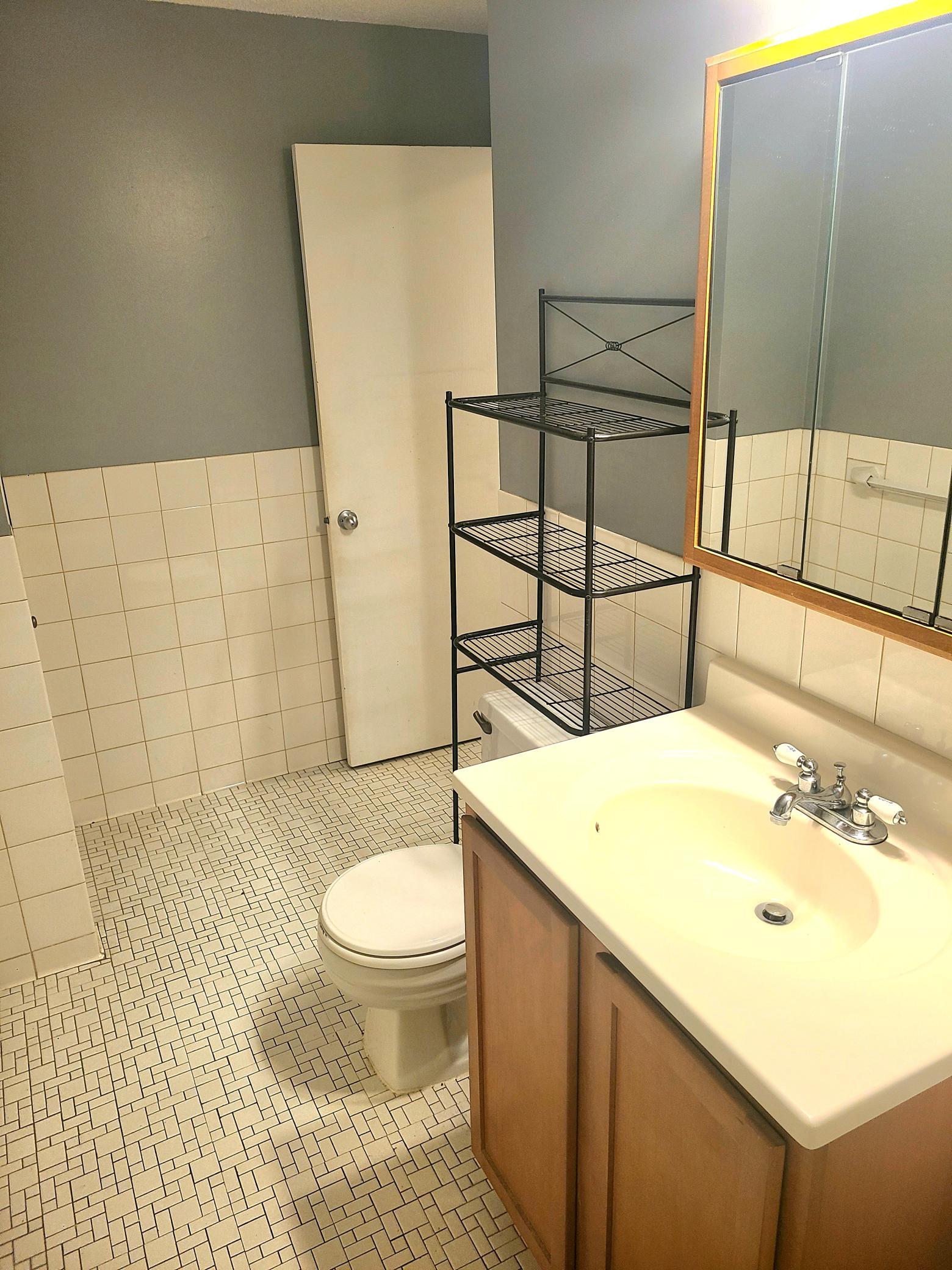 520 Ridgewood Avenue Unit: 106