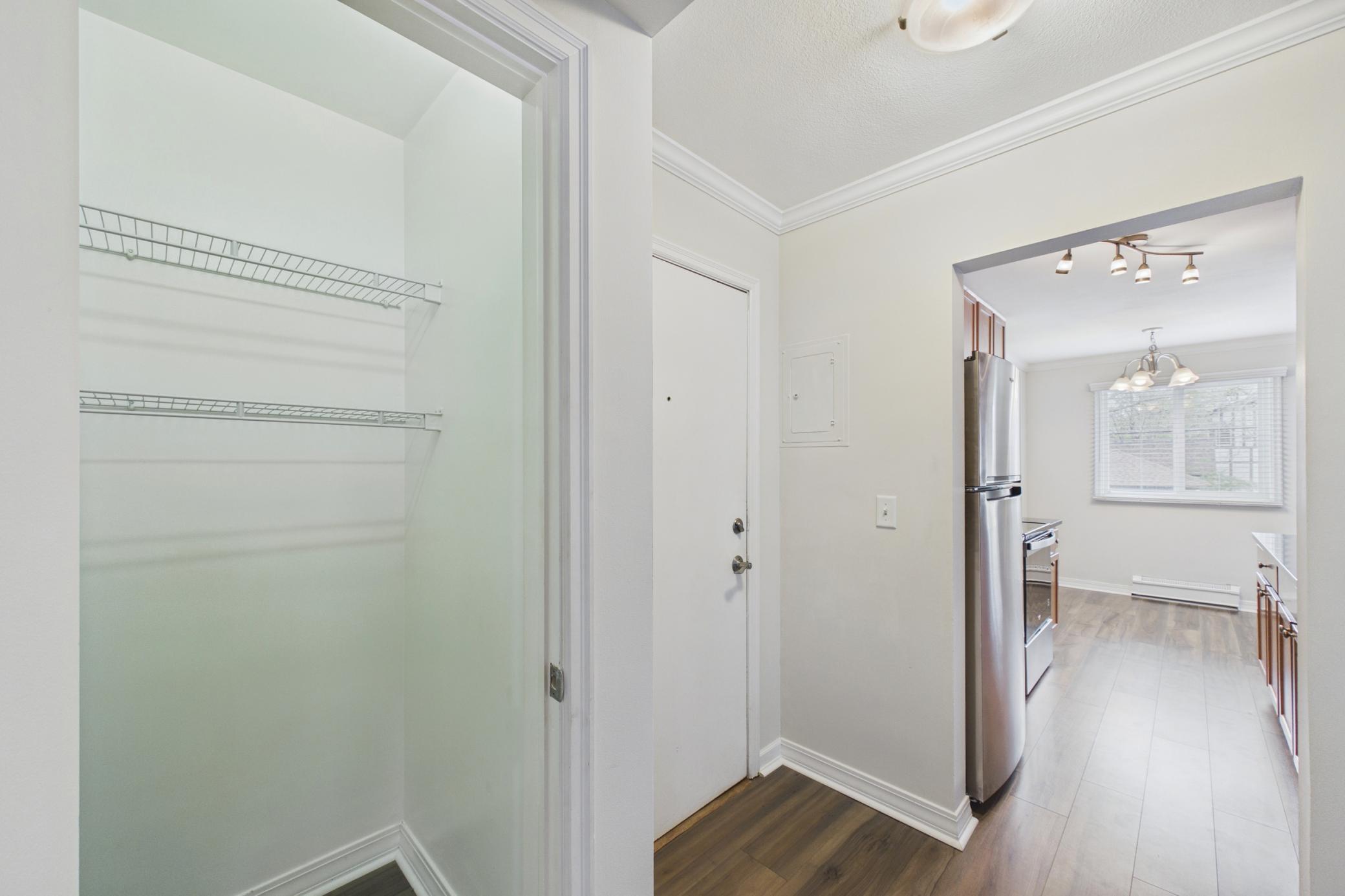 2706 Humboldt Avenue S Unit: 203