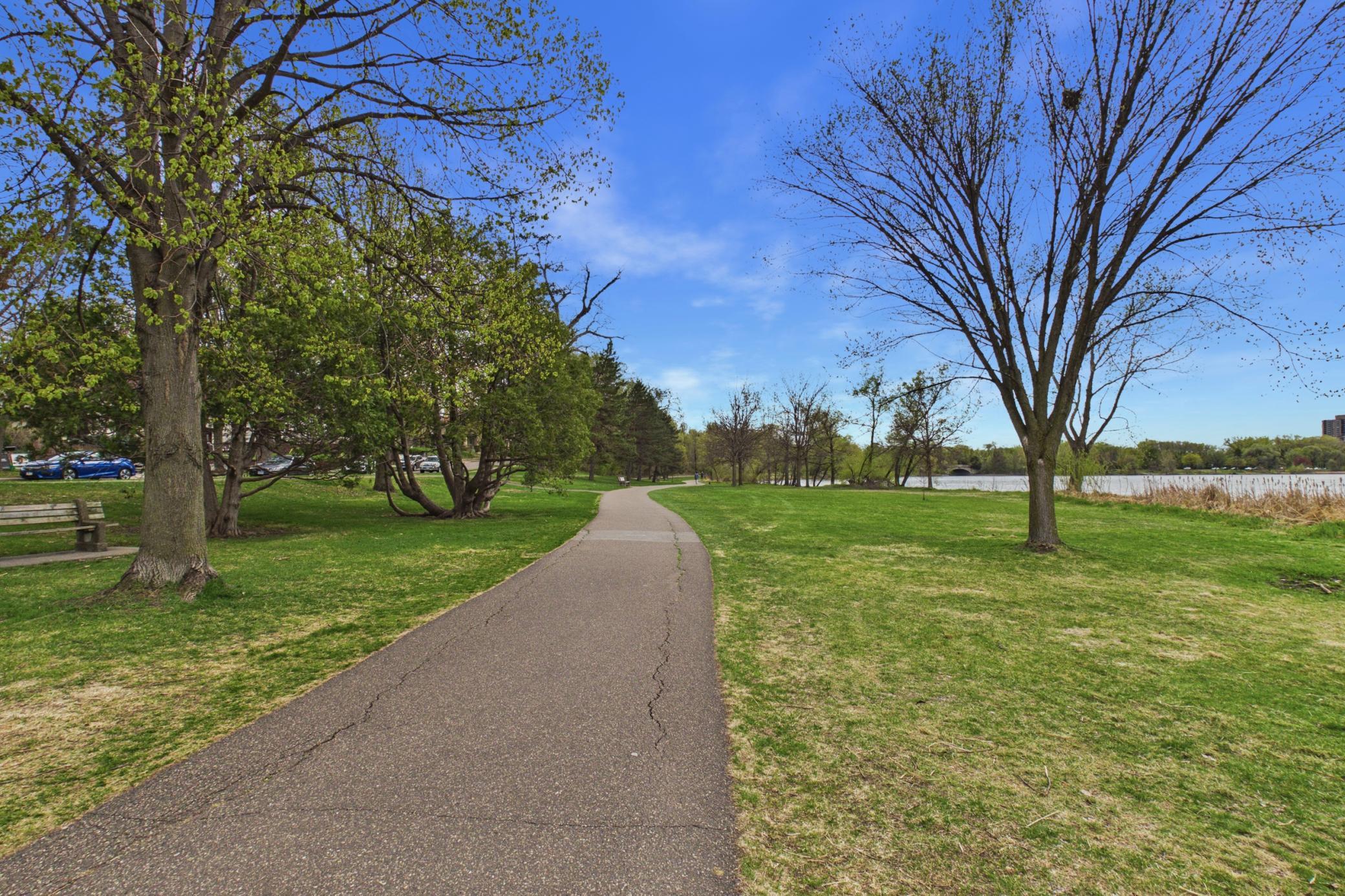2706 Humboldt Avenue S Unit: 203