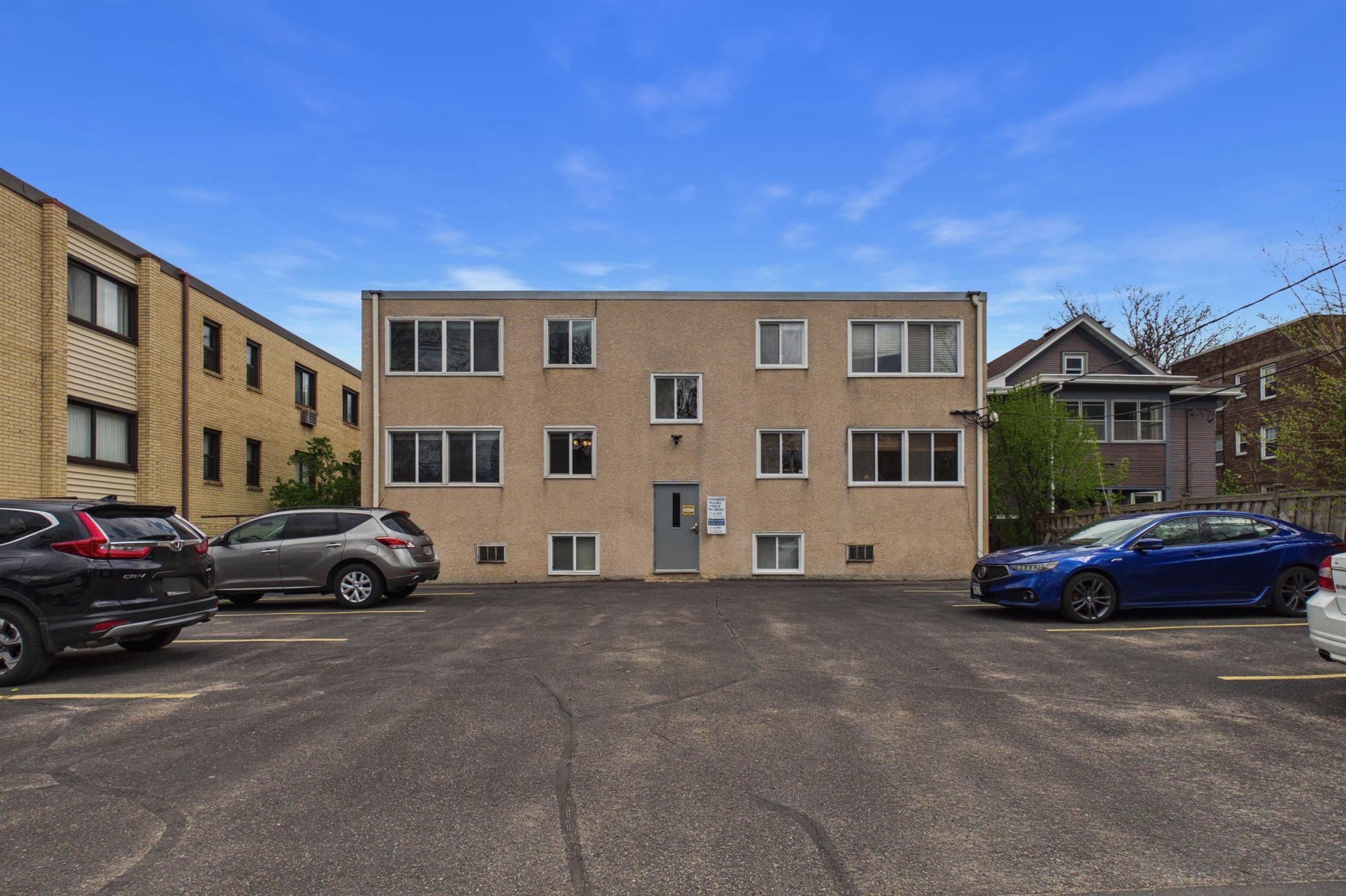 2706 Humboldt Avenue S Unit: 203