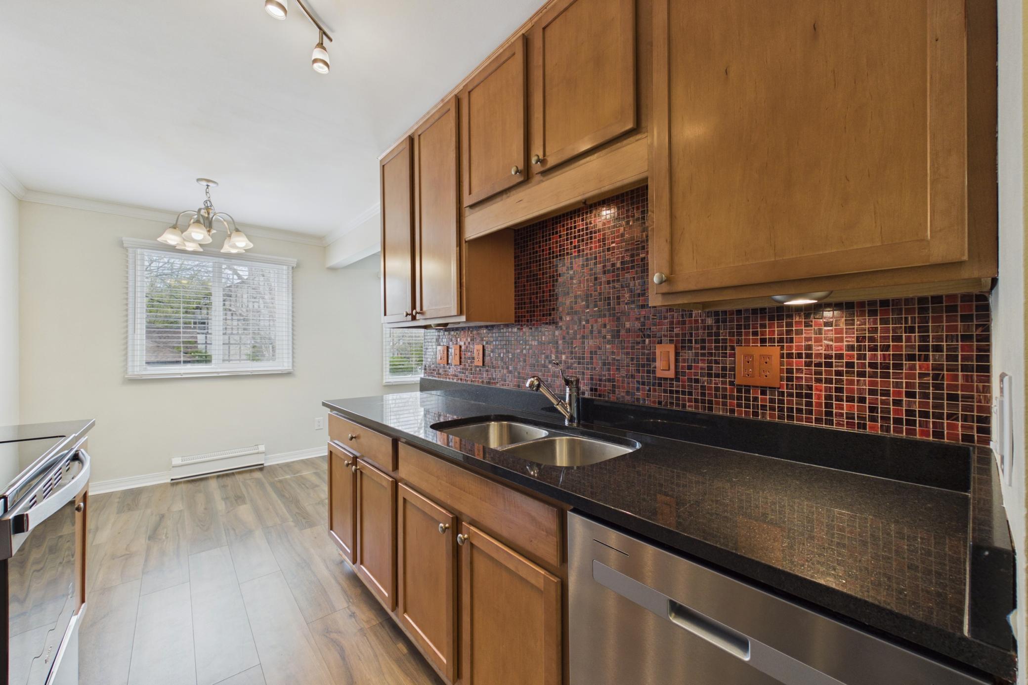2706 Humboldt Avenue S Unit: 203