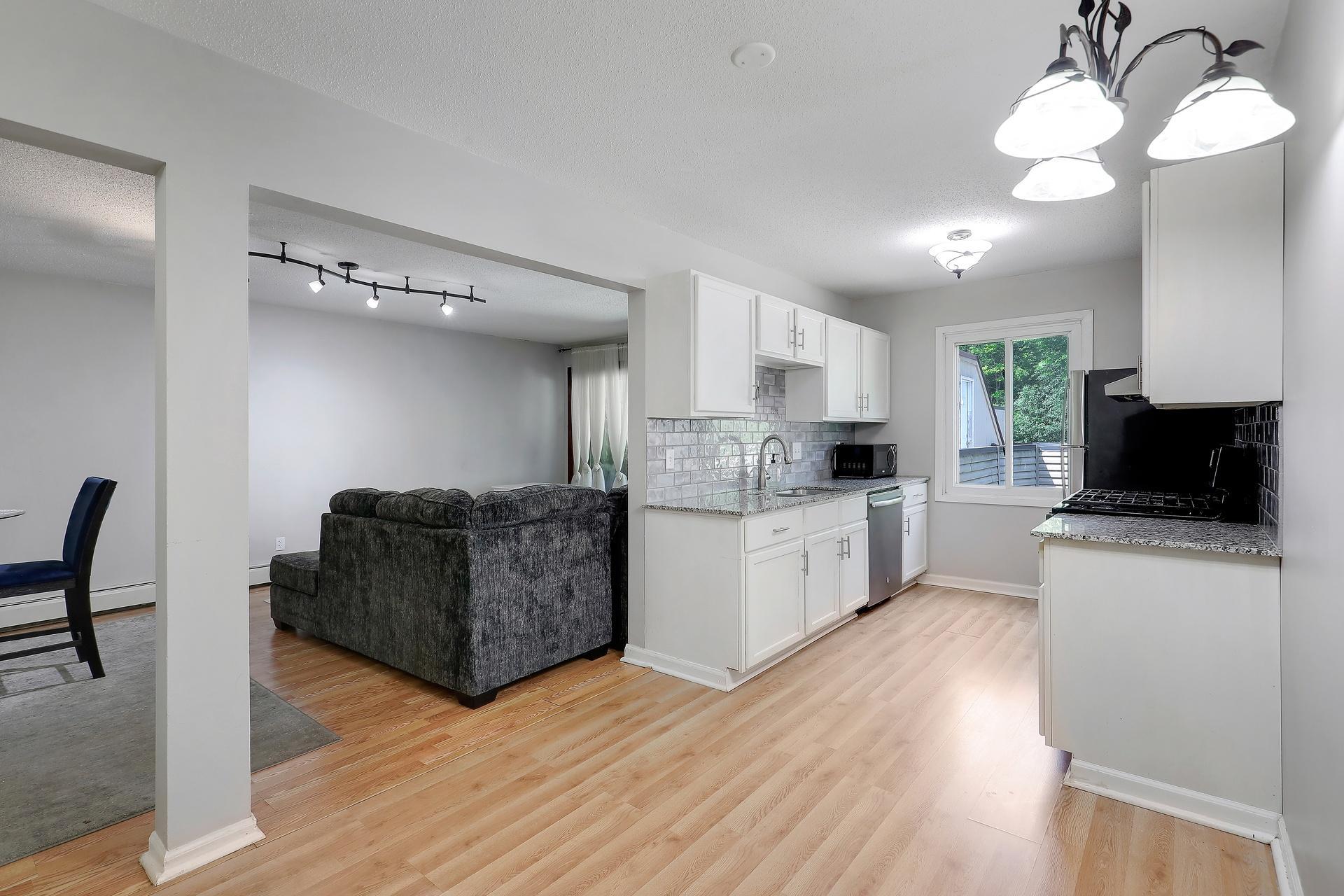 10840 Rockford Road Unit: 212