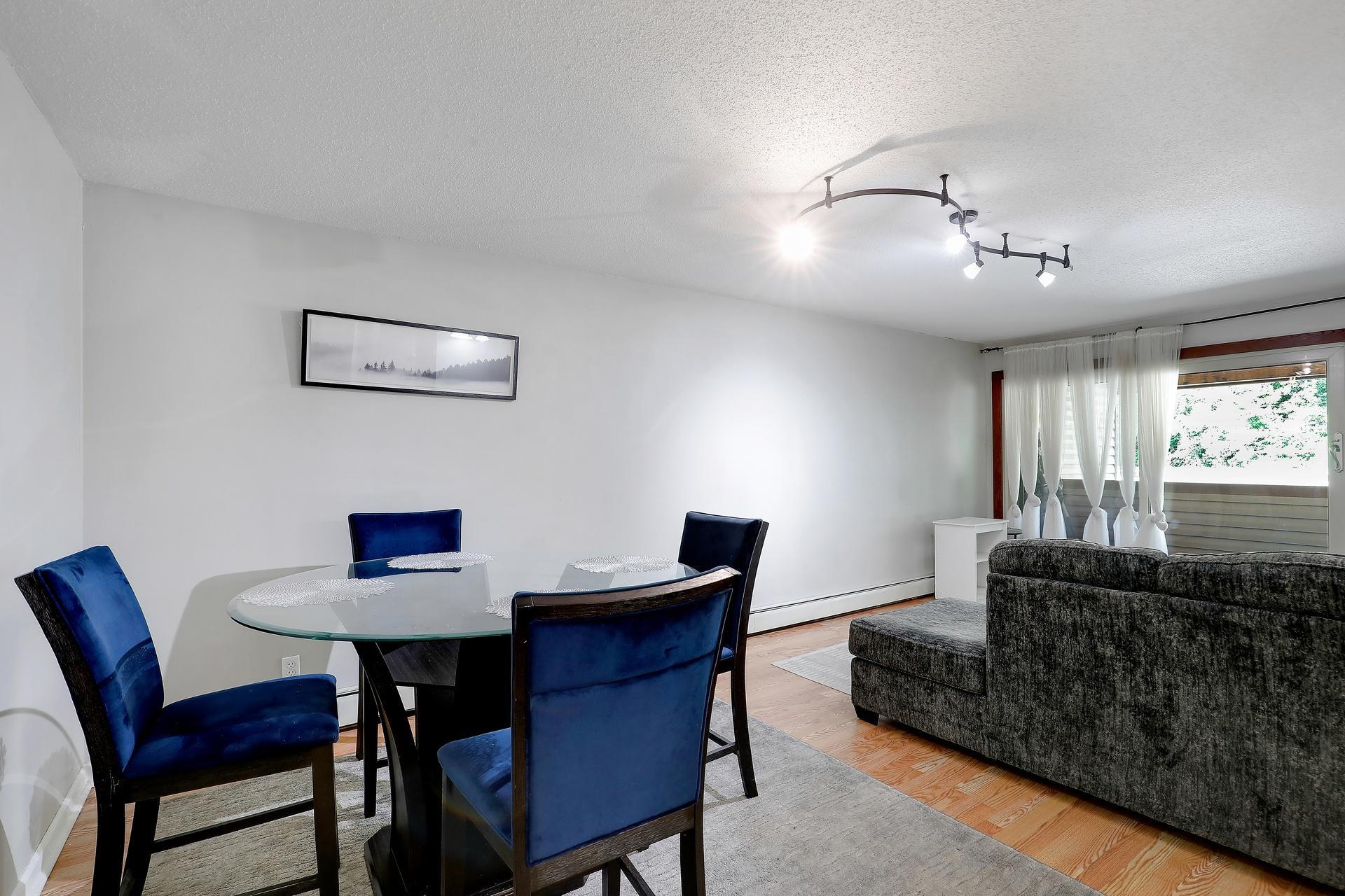10840 Rockford Road Unit: 212