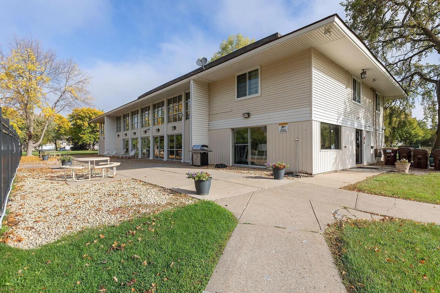10840 Rockford Road Unit: 212