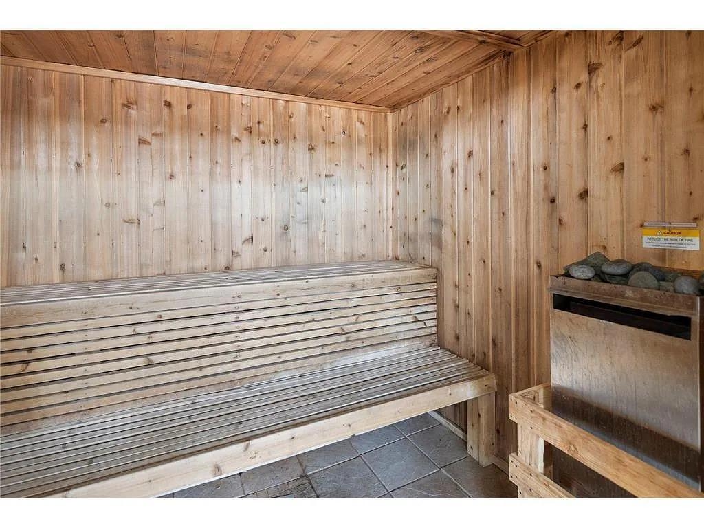 10840 Rockford Road Unit: 212