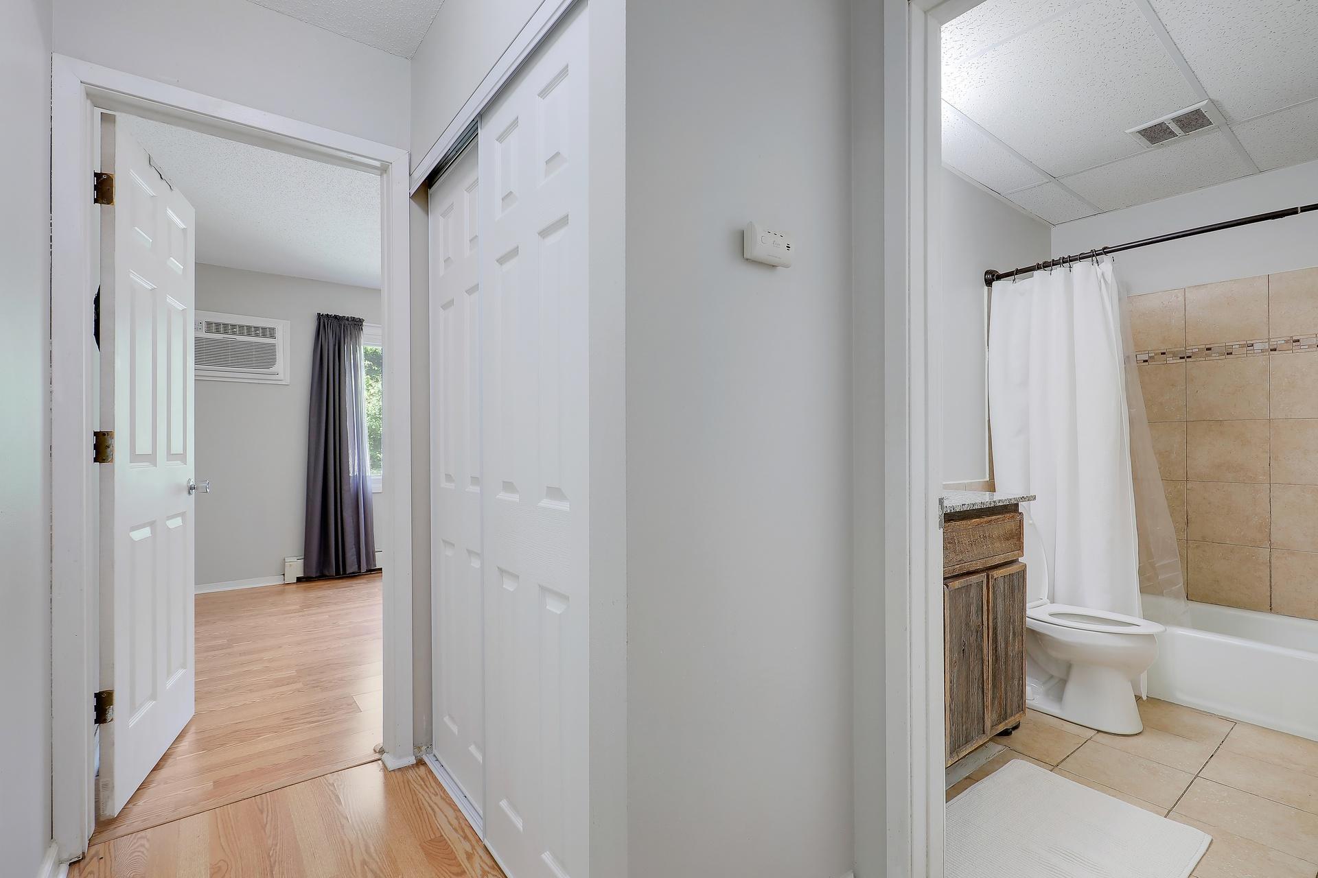 10840 Rockford Road Unit: 212