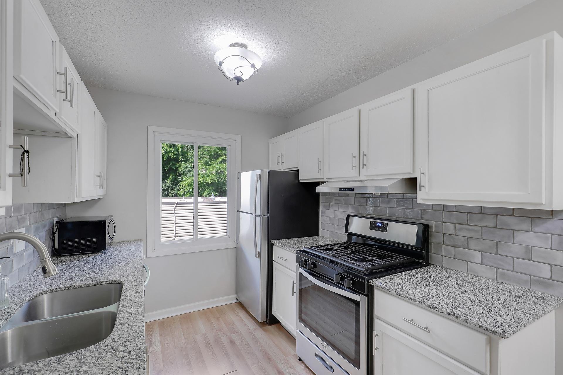 10840 Rockford Road Unit: 212