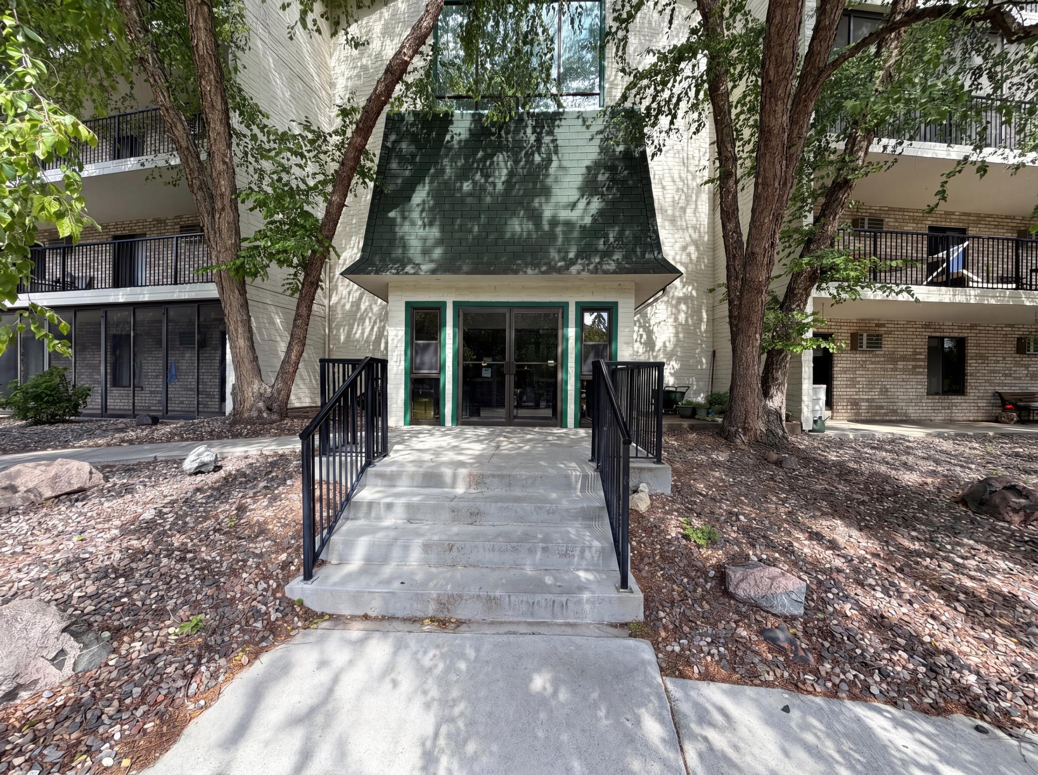 10511 Cedar Lake Road Unit: 205