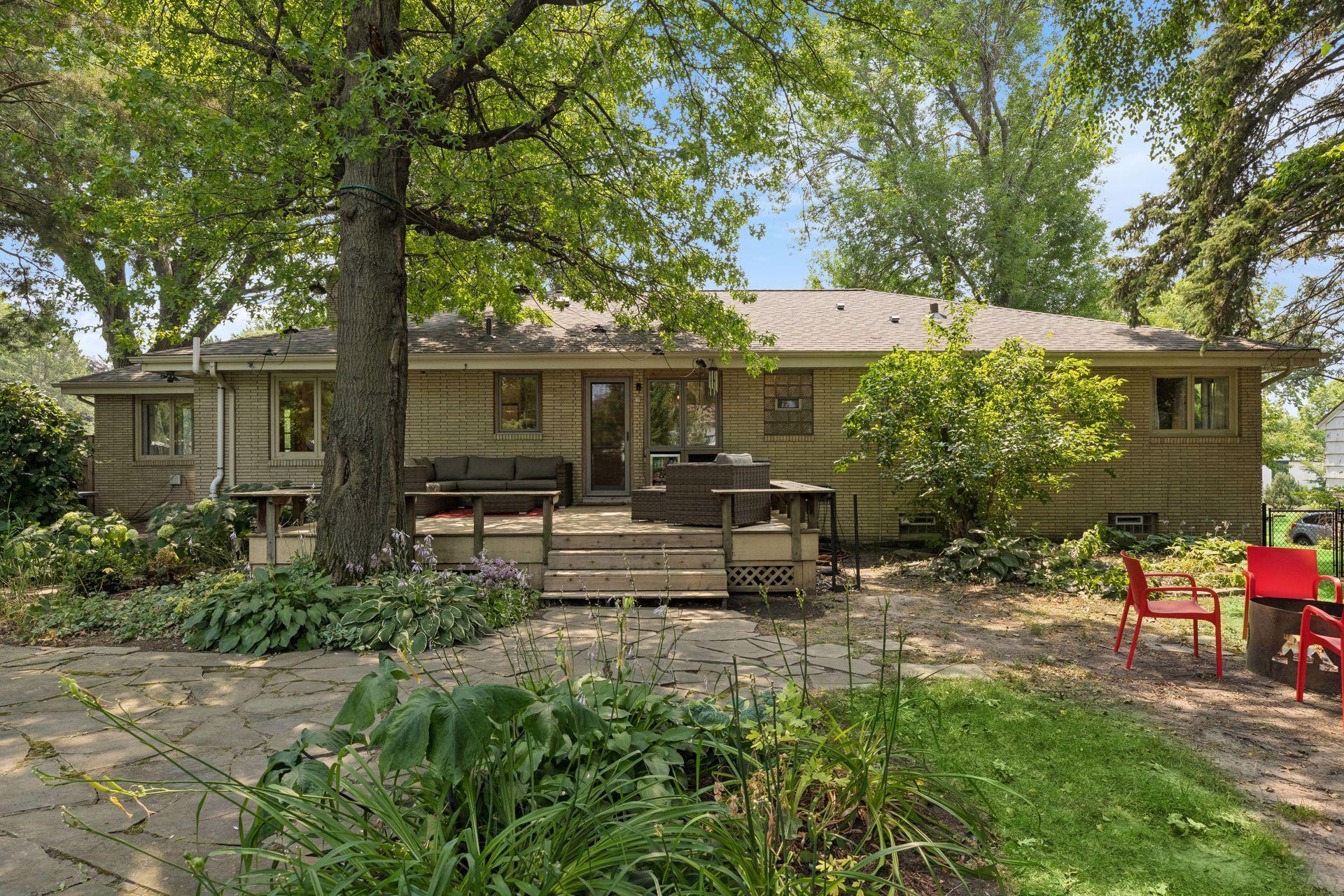 2237 Edgcumbe Road