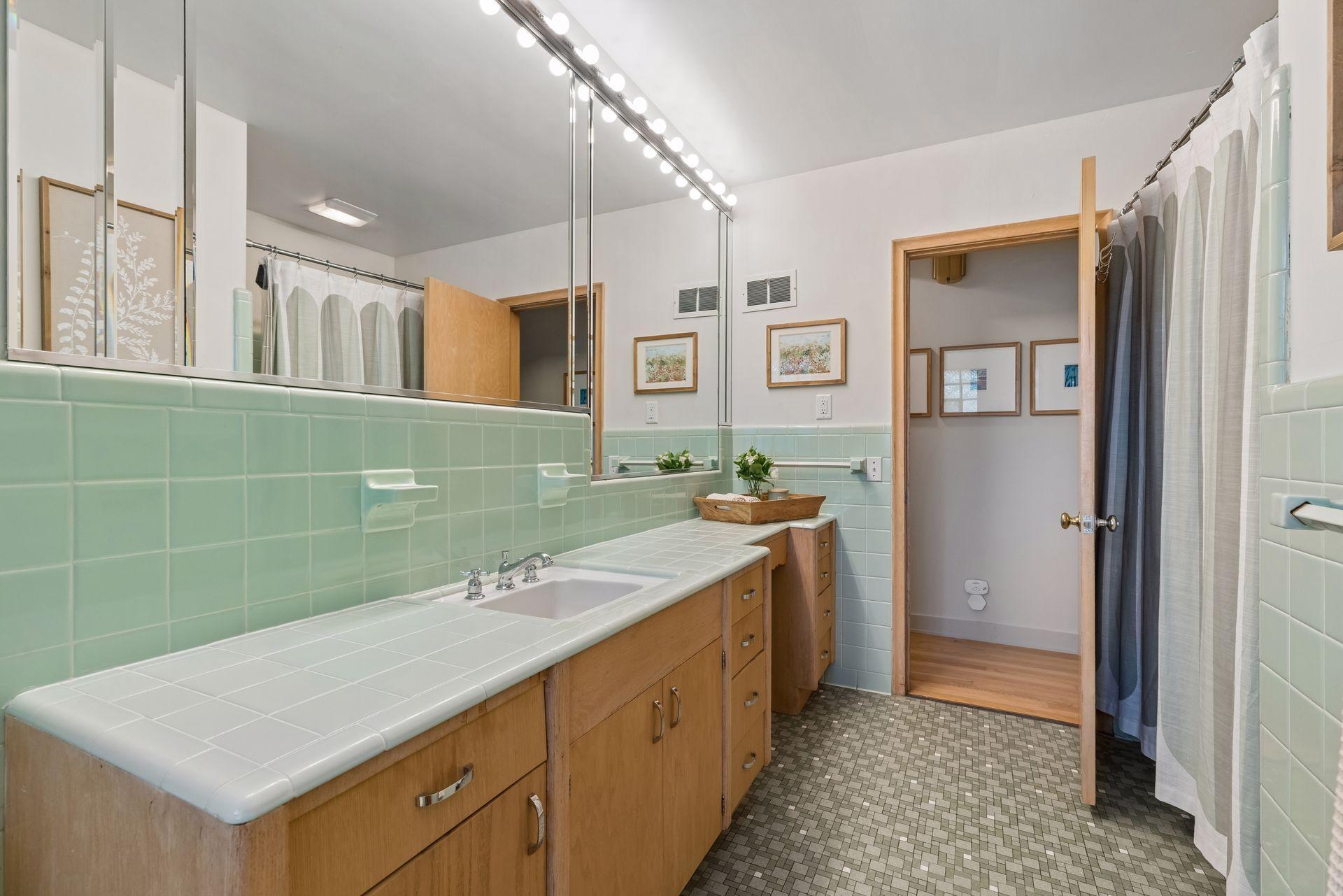 2237 Edgcumbe Road