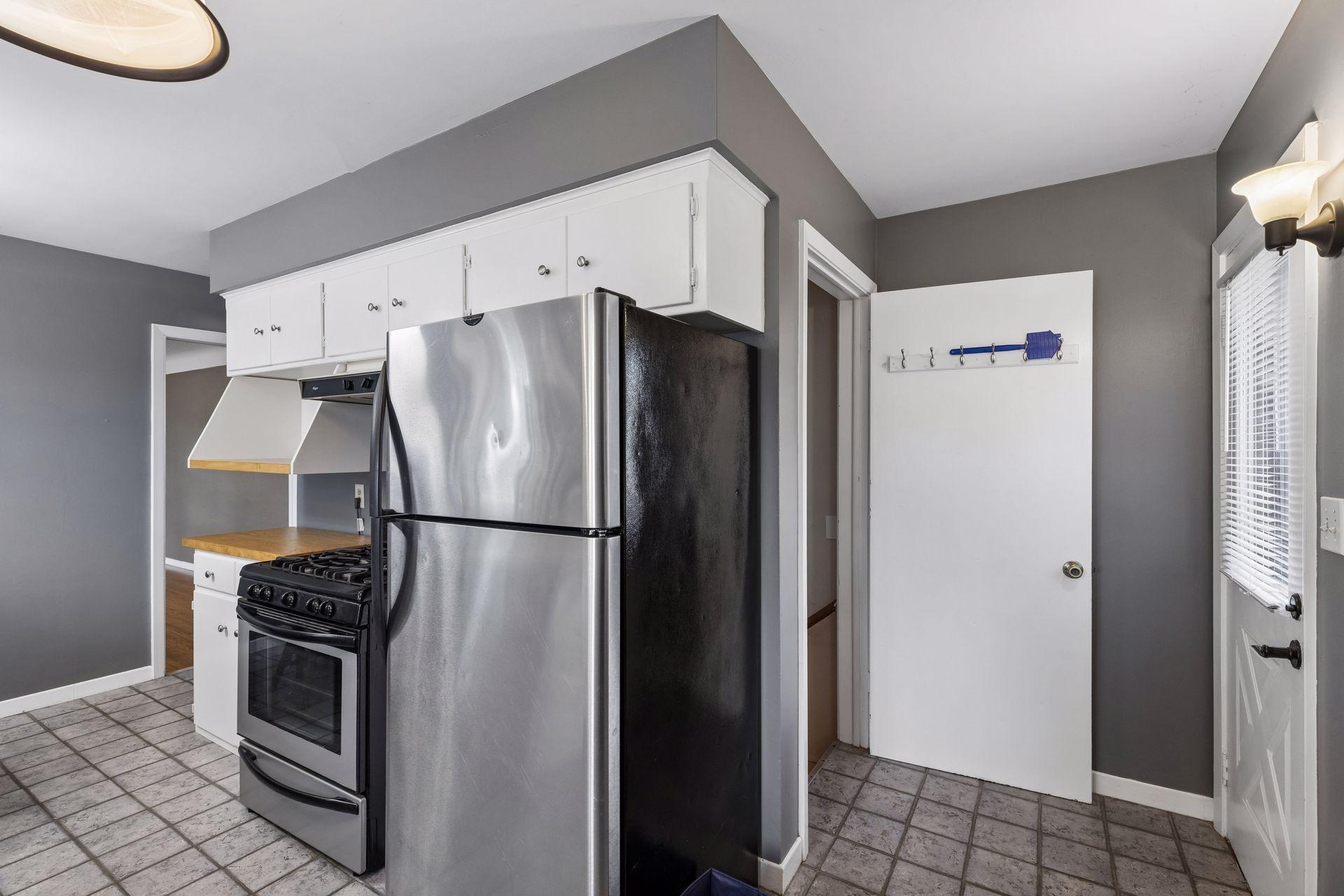 157 Poplar Street W