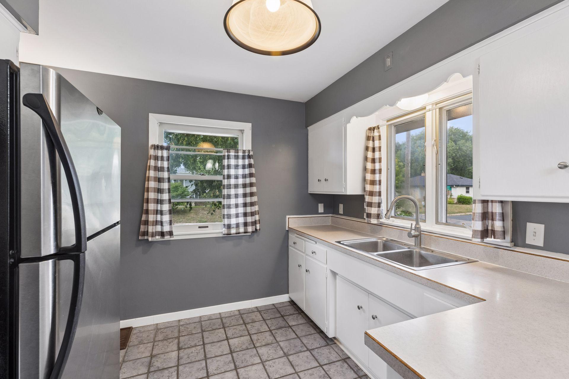 157 Poplar Street W