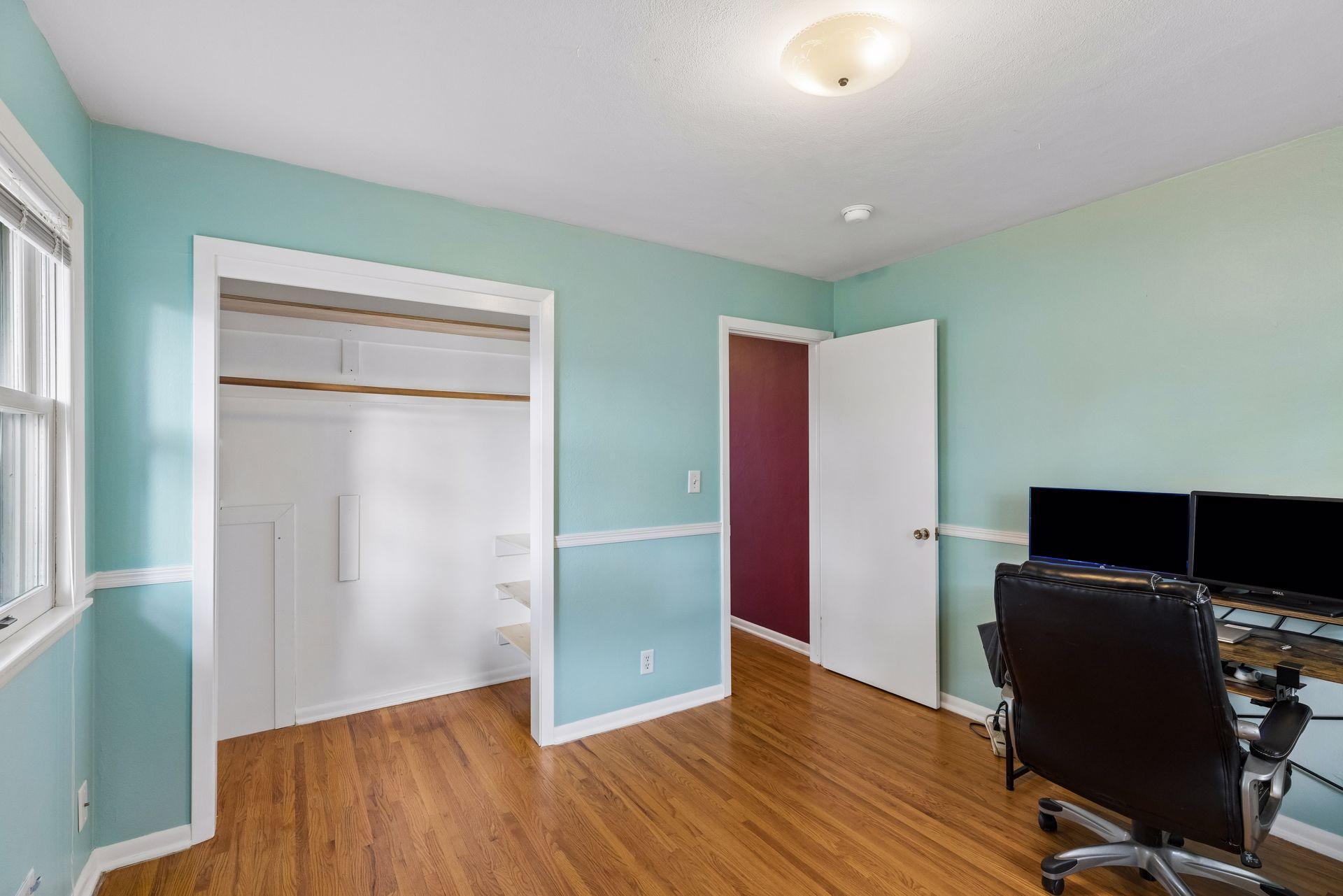 157 Poplar Street W