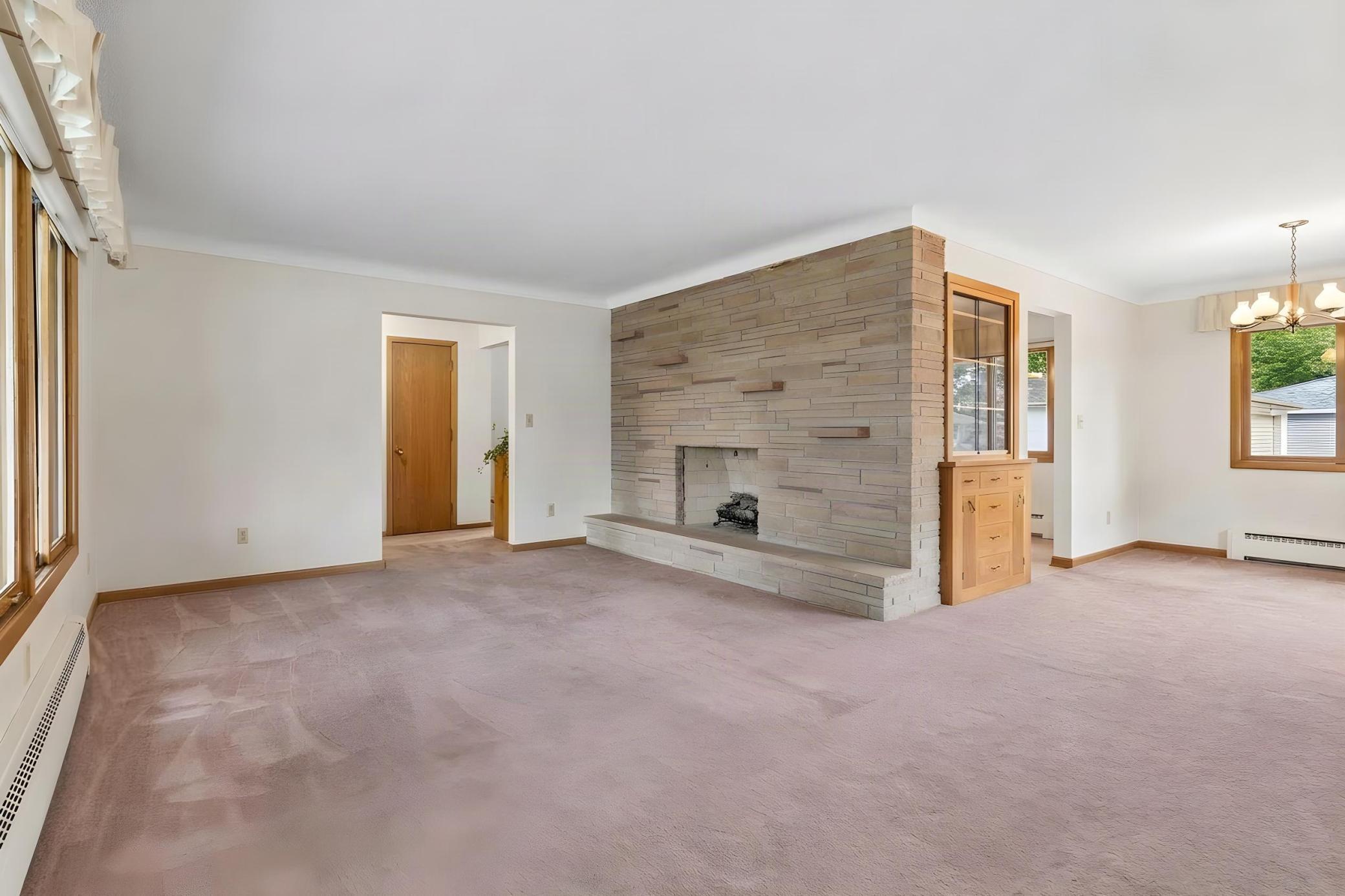 202 Ash Street W