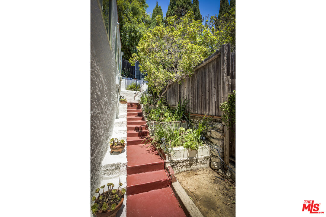 6873 Yeager Pl